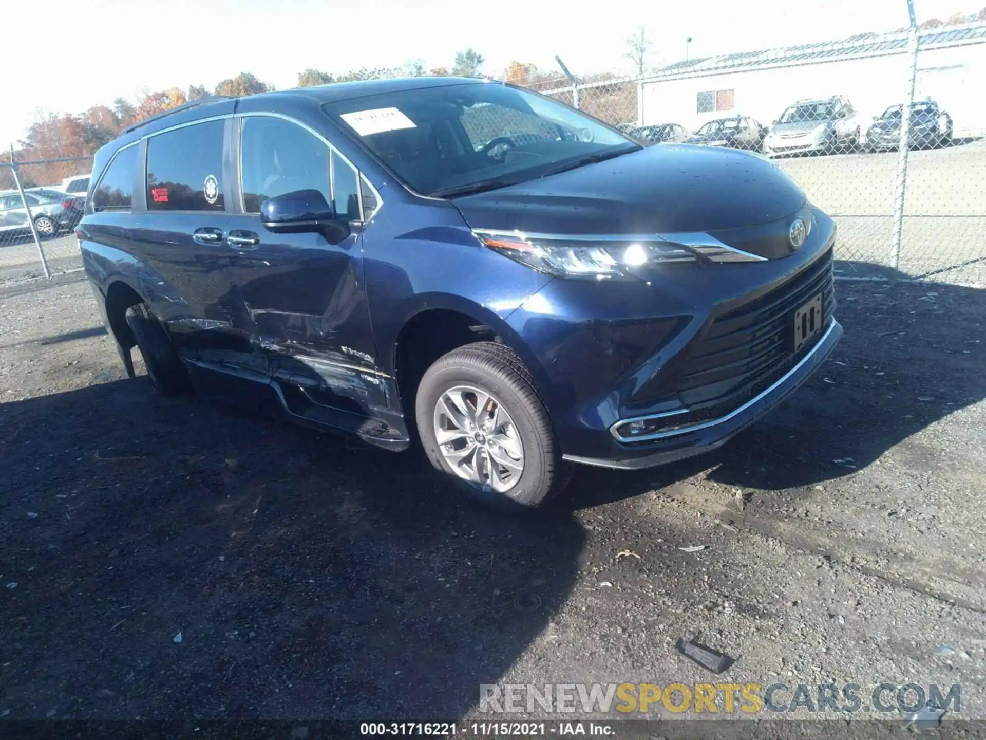 1 Photograph of a damaged car 5TDJRKEC6MS061087 TOYOTA SIENNA 2021