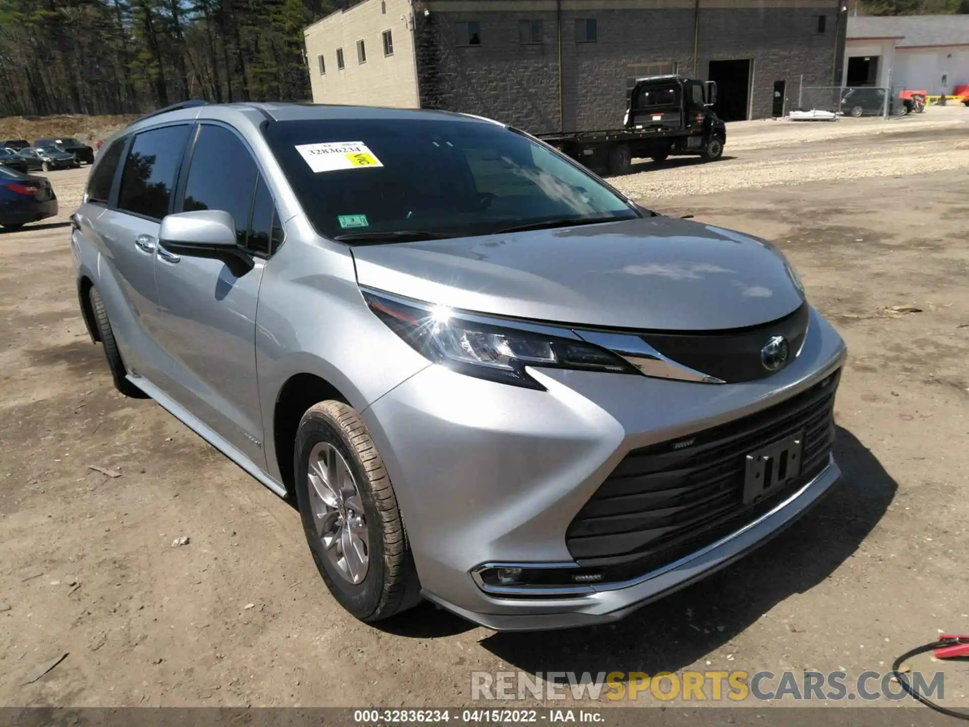 1 Photograph of a damaged car 5TDJRKEC7MS024131 TOYOTA SIENNA 2021