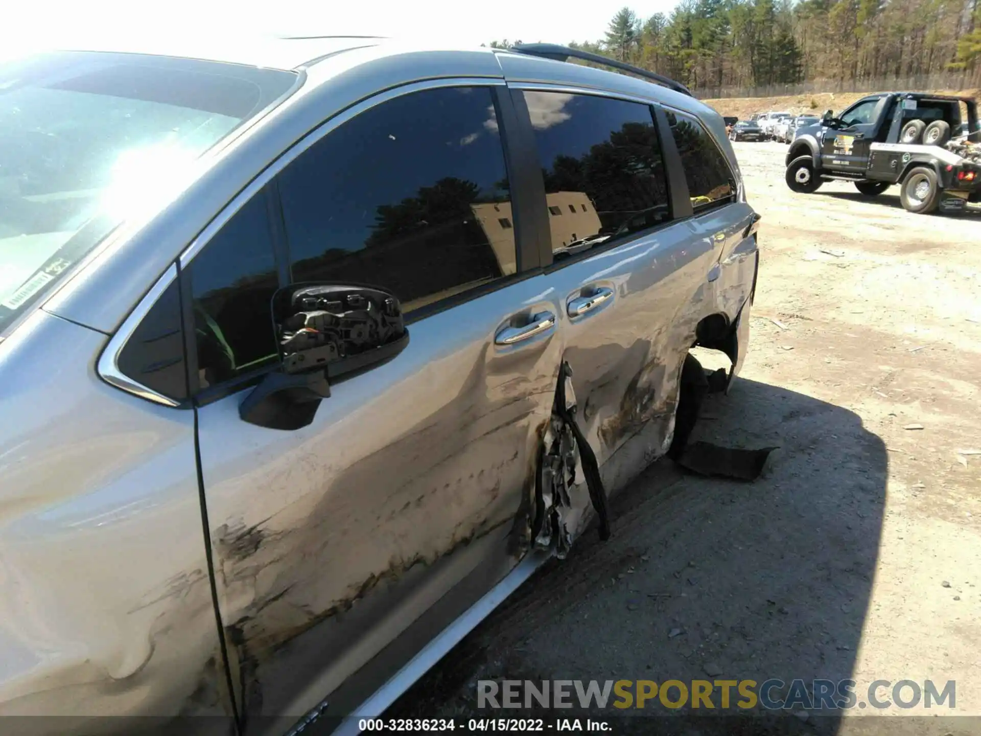 6 Photograph of a damaged car 5TDJRKEC7MS024131 TOYOTA SIENNA 2021