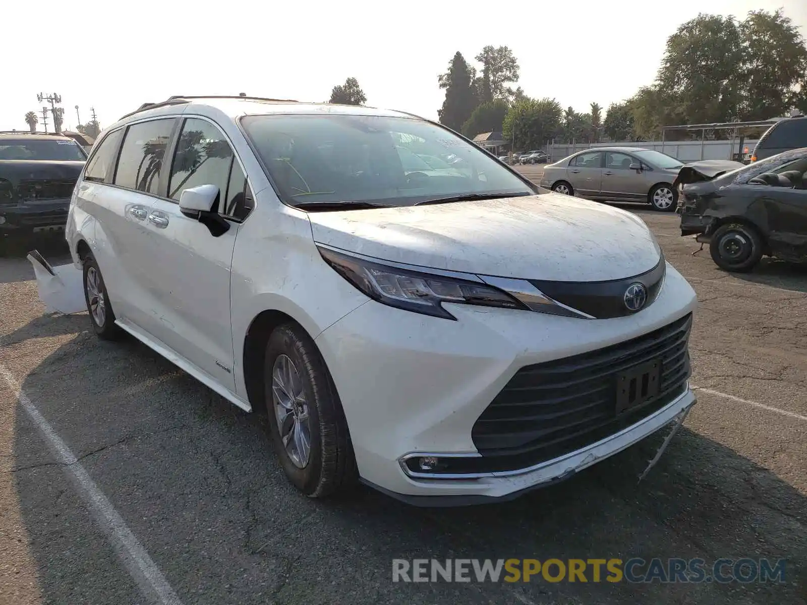 1 Photograph of a damaged car 5TDJRKEC7MS037252 TOYOTA SIENNA 2021