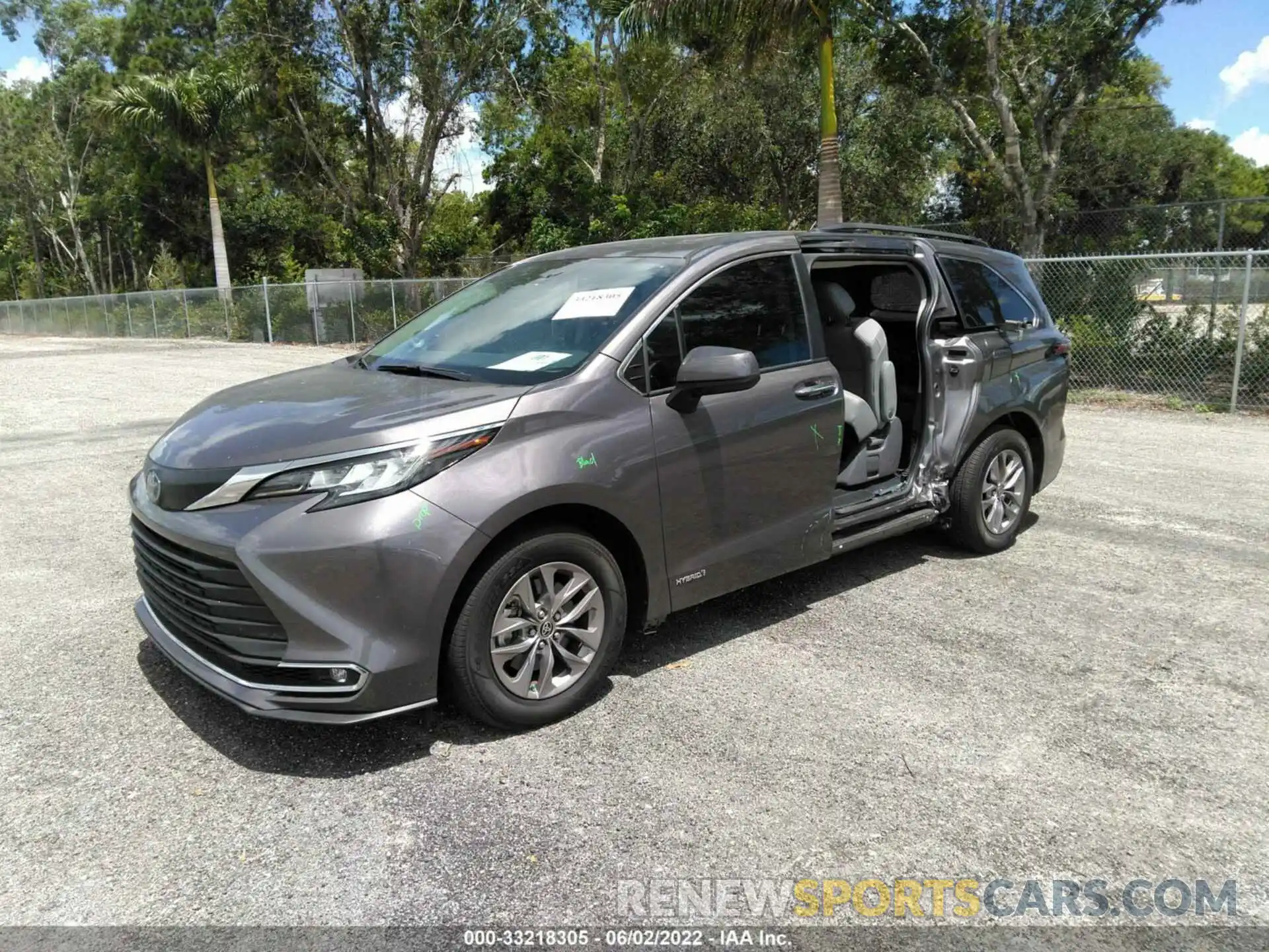 1 Photograph of a damaged car 5TDJRKEC8MS002526 TOYOTA SIENNA 2021