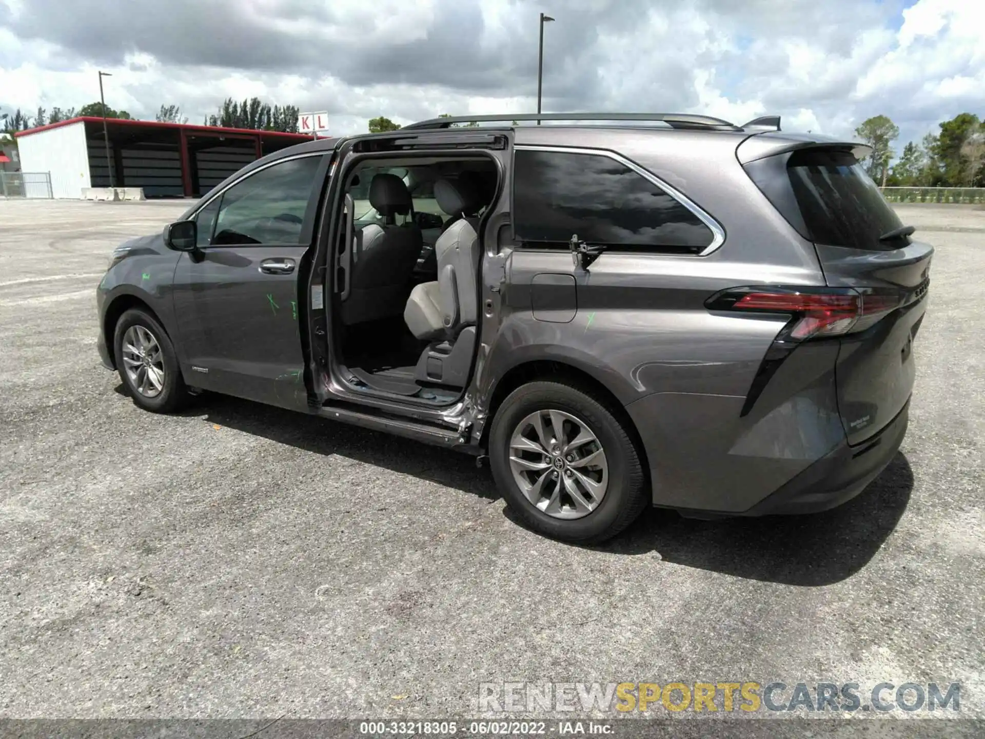 2 Photograph of a damaged car 5TDJRKEC8MS002526 TOYOTA SIENNA 2021