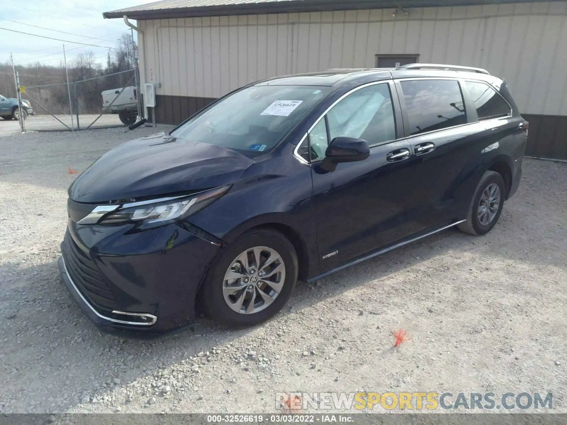 2 Photograph of a damaged car 5TDJRKEC8MS019889 TOYOTA SIENNA 2021