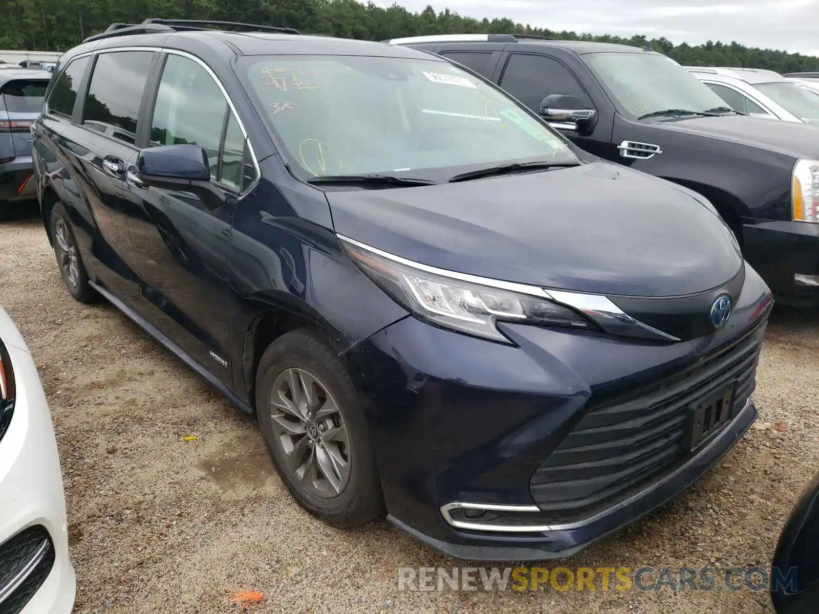 1 Photograph of a damaged car 5TDJRKEC9MS004026 TOYOTA SIENNA 2021