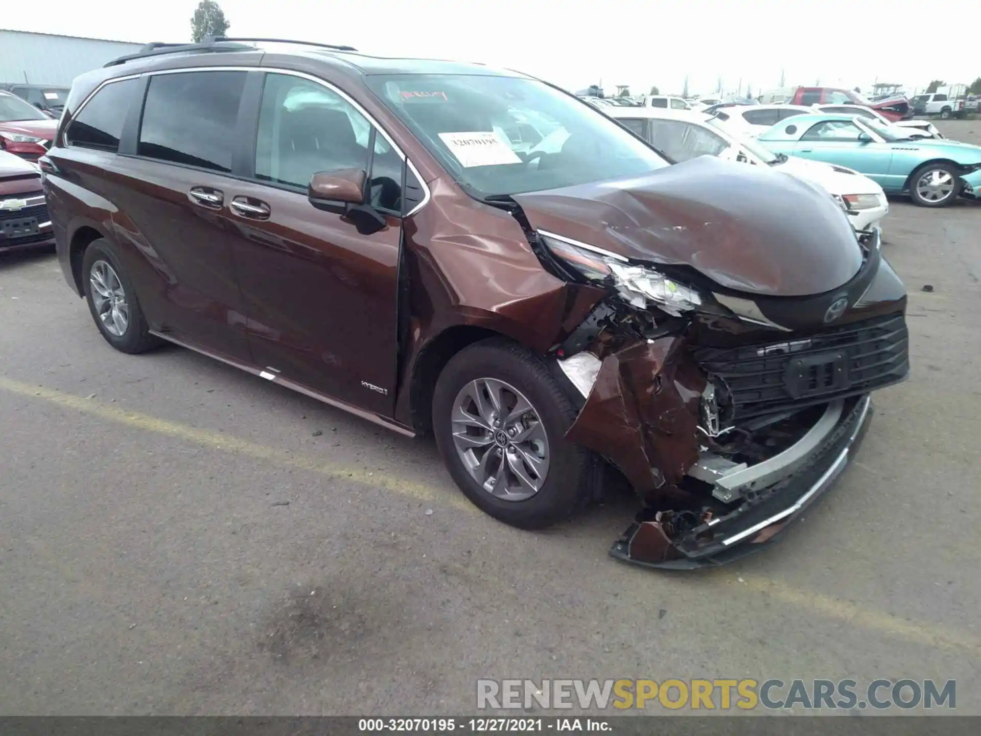 1 Photograph of a damaged car 5TDJRKEC9MS021361 TOYOTA SIENNA 2021