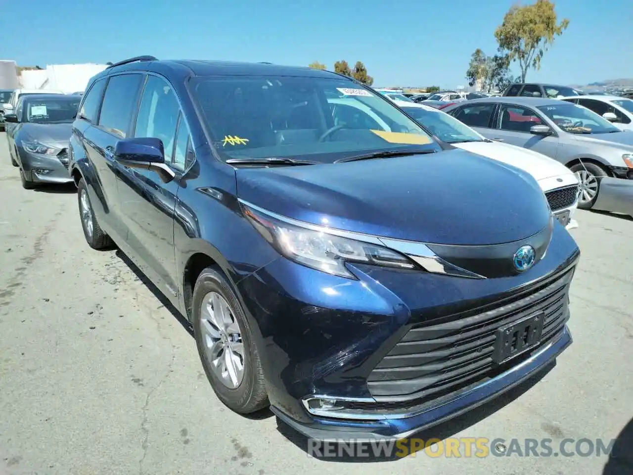 1 Photograph of a damaged car 5TDJRKEC9MS033204 TOYOTA SIENNA 2021