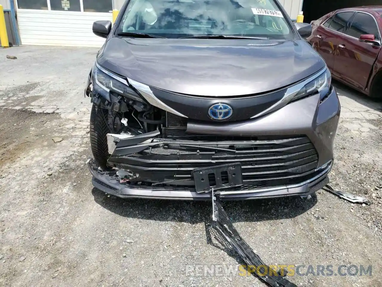 9 Photograph of a damaged car 5TDJSKFC0MS022255 TOYOTA SIENNA 2021