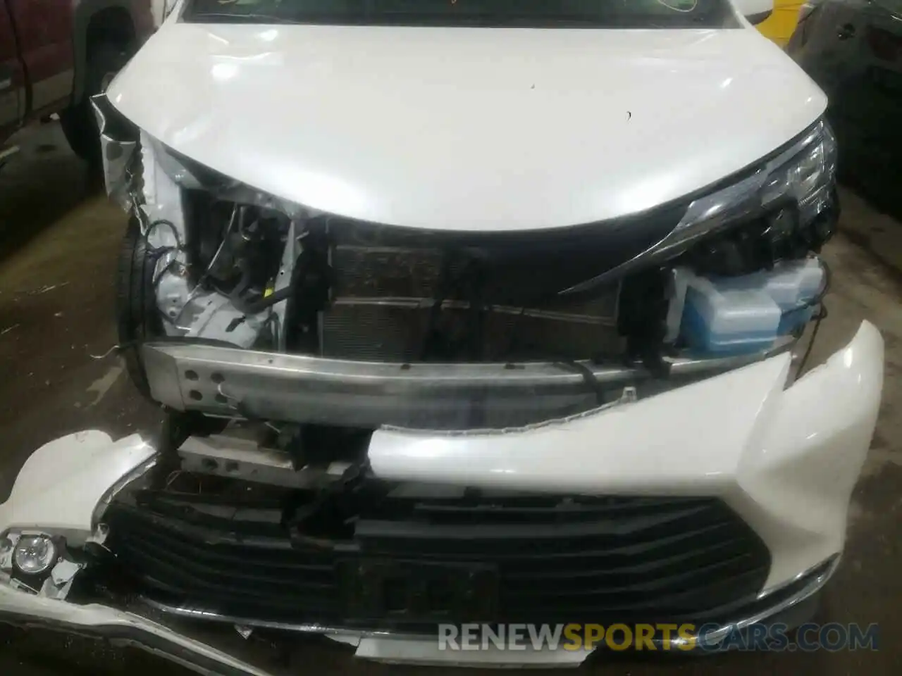 9 Photograph of a damaged car 5TDJSKFC1MS009160 TOYOTA SIENNA 2021