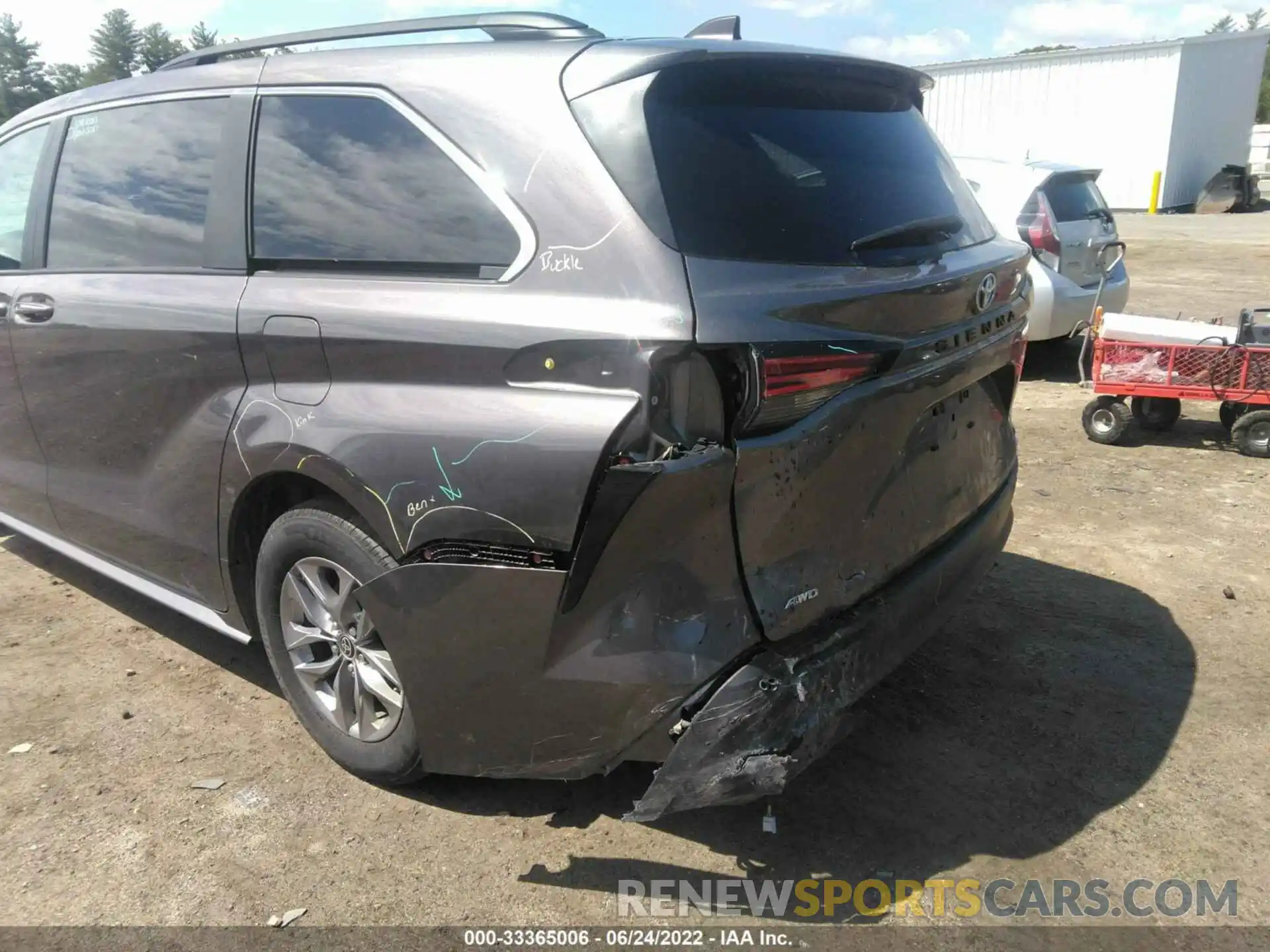 12 Photograph of a damaged car 5TDJSKFC2MS004985 TOYOTA SIENNA 2021