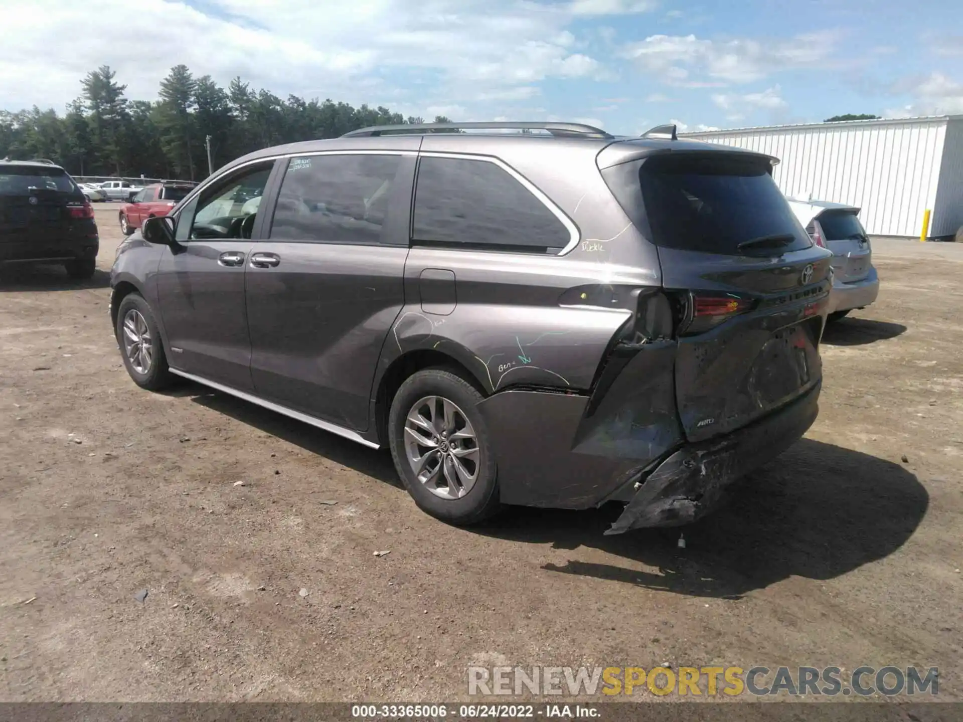 3 Photograph of a damaged car 5TDJSKFC2MS004985 TOYOTA SIENNA 2021