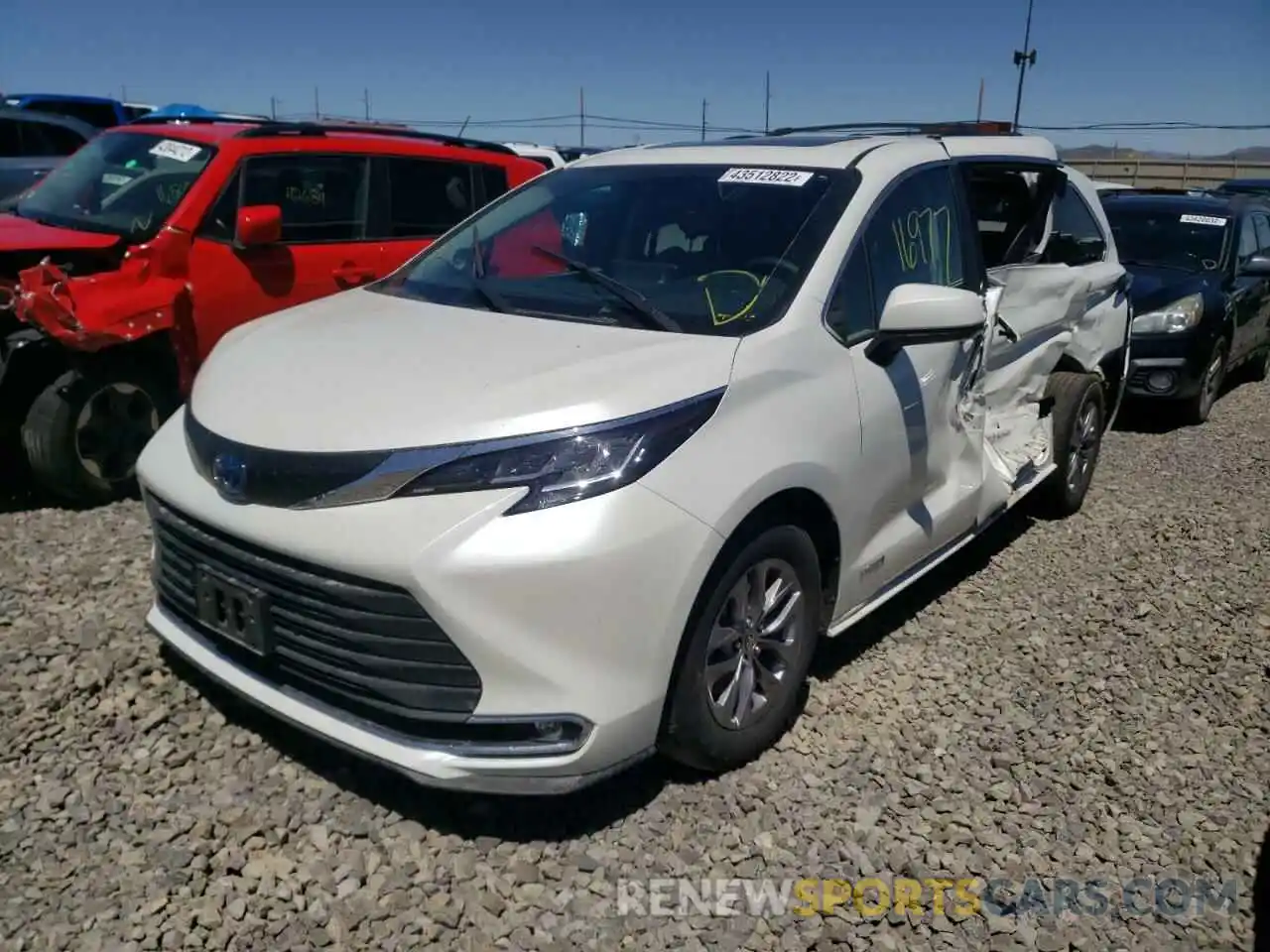 2 Photograph of a damaged car 5TDJSKFC2MS019017 TOYOTA SIENNA 2021