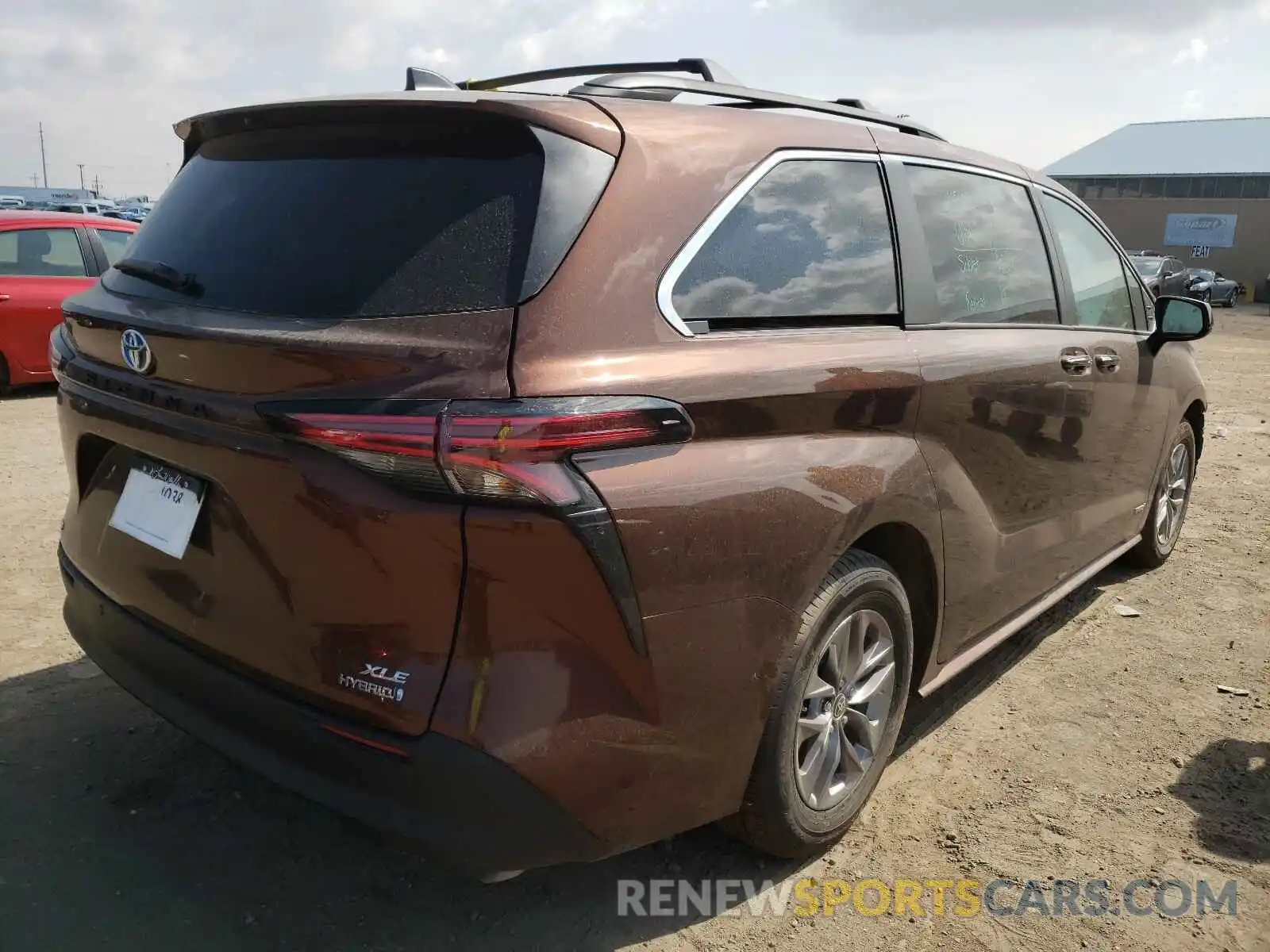 4 Photograph of a damaged car 5TDJSKFC4MS023103 TOYOTA SIENNA 2021