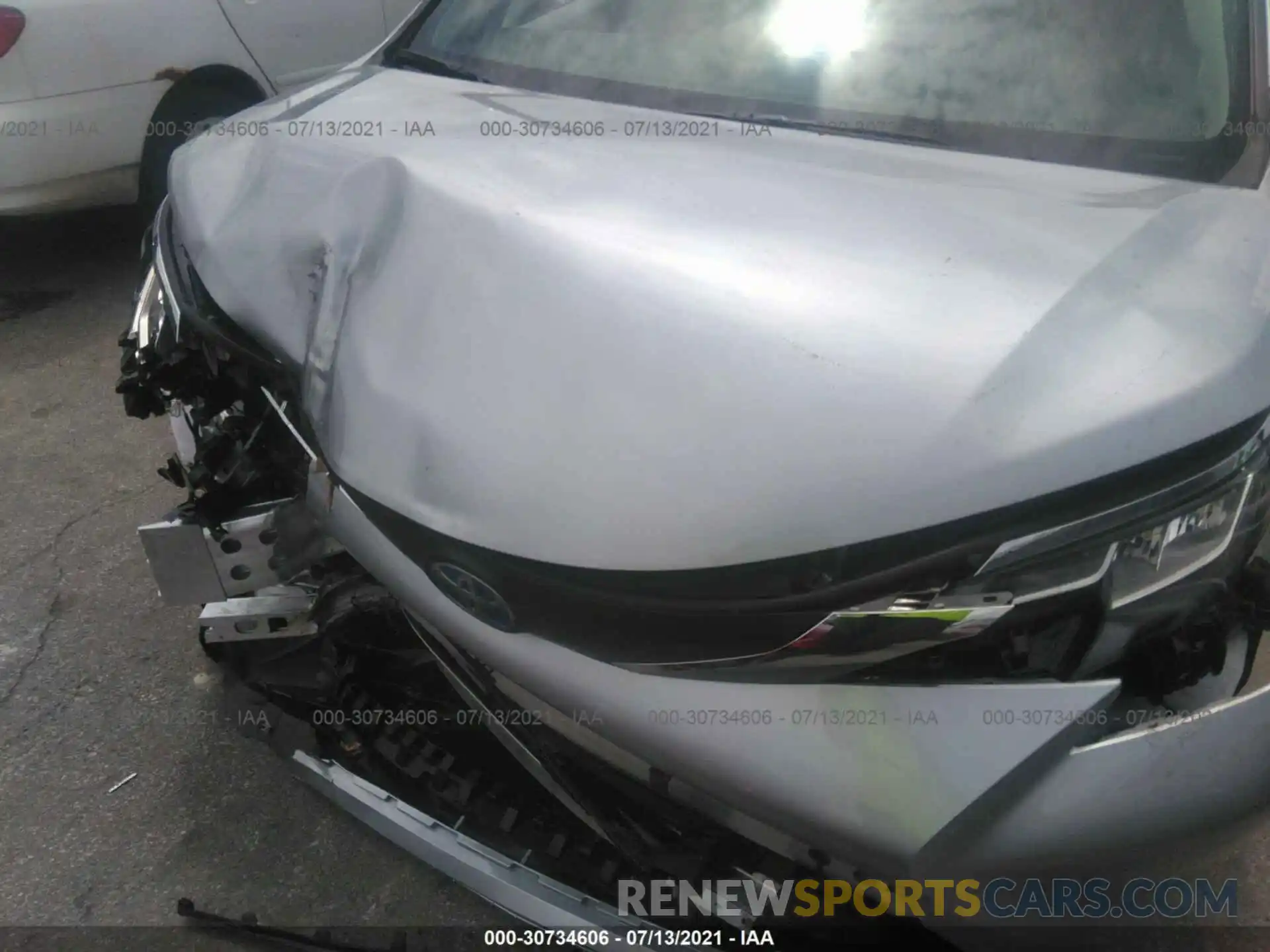 10 Photograph of a damaged car 5TDJSKFC5MS030142 TOYOTA SIENNA 2021