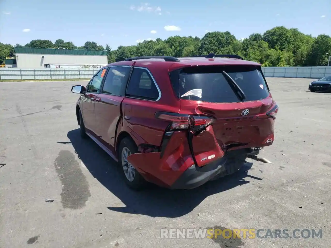 3 Photograph of a damaged car 5TDJSKFC6MS003578 TOYOTA SIENNA 2021