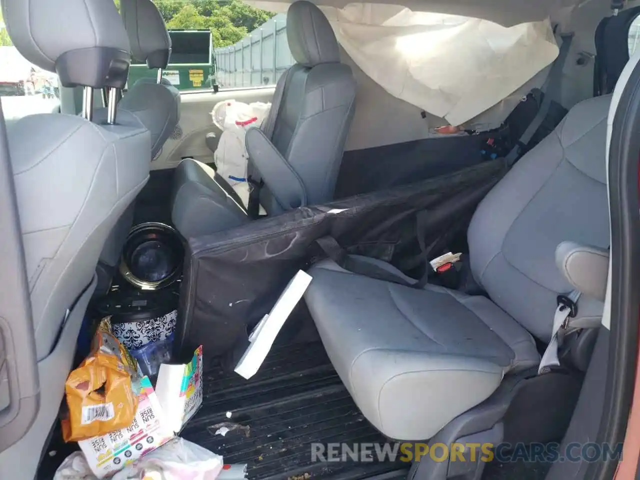 6 Photograph of a damaged car 5TDJSKFC6MS003578 TOYOTA SIENNA 2021