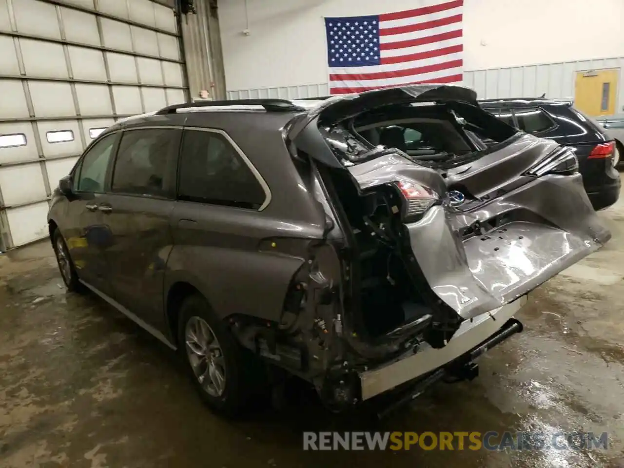 3 Photograph of a damaged car 5TDJSKFC6MS009865 TOYOTA SIENNA 2021