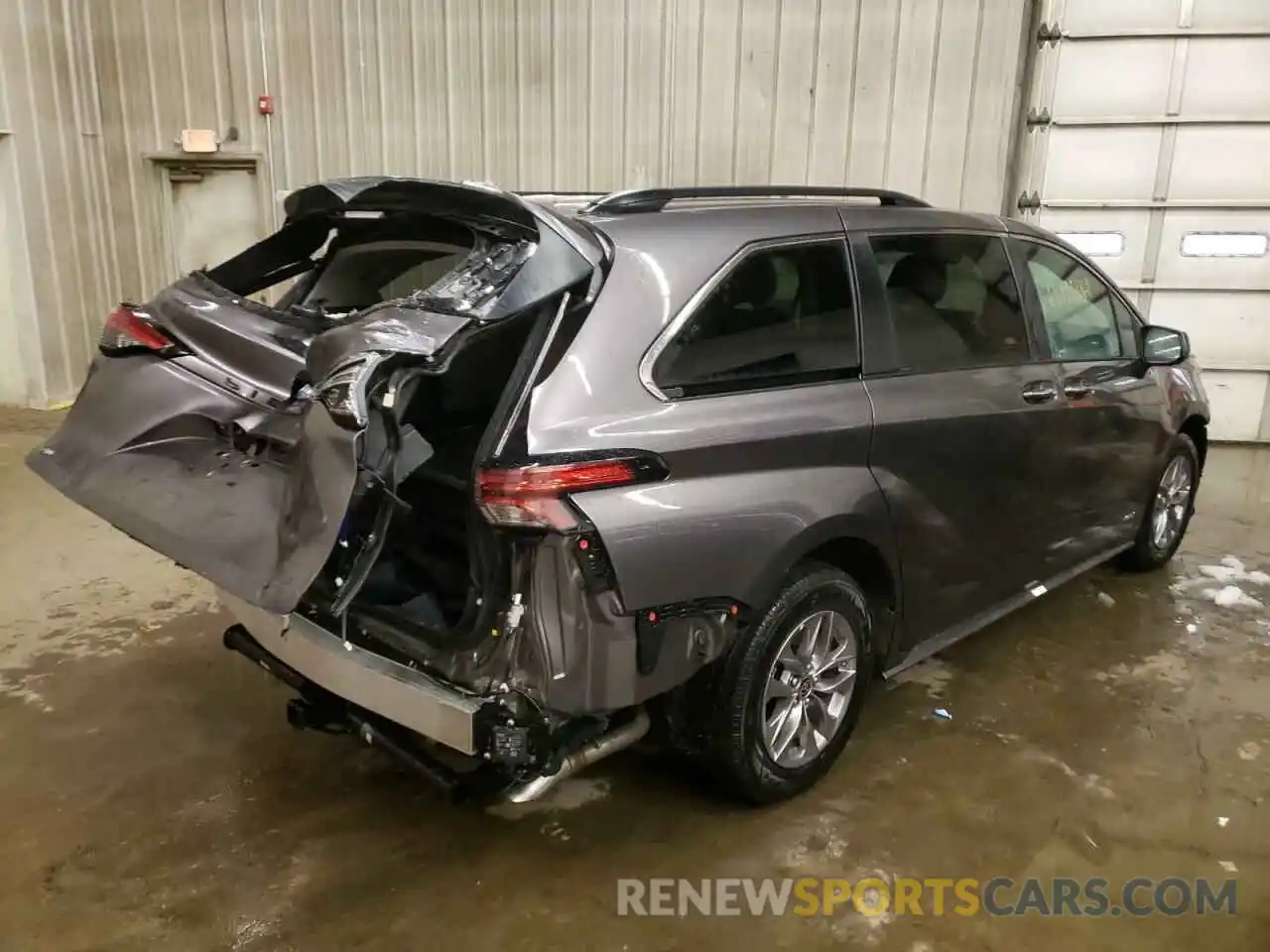 4 Photograph of a damaged car 5TDJSKFC6MS009865 TOYOTA SIENNA 2021