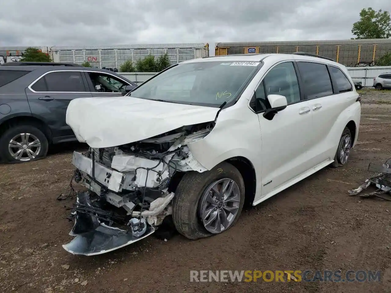 2 Photograph of a damaged car 5TDJSKFC6MS017626 TOYOTA SIENNA 2021