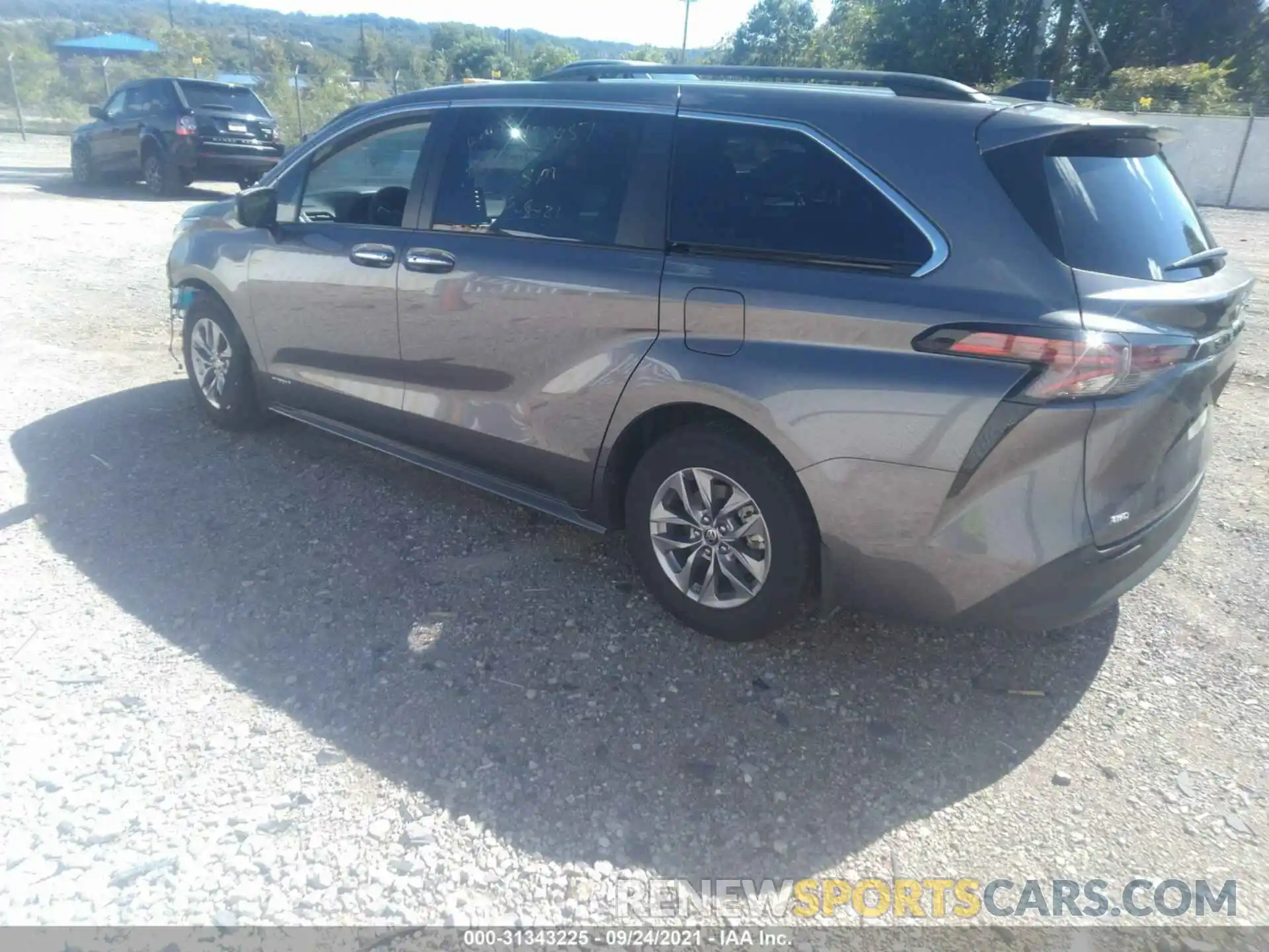 3 Photograph of a damaged car 5TDJSKFC7MS016937 TOYOTA SIENNA 2021