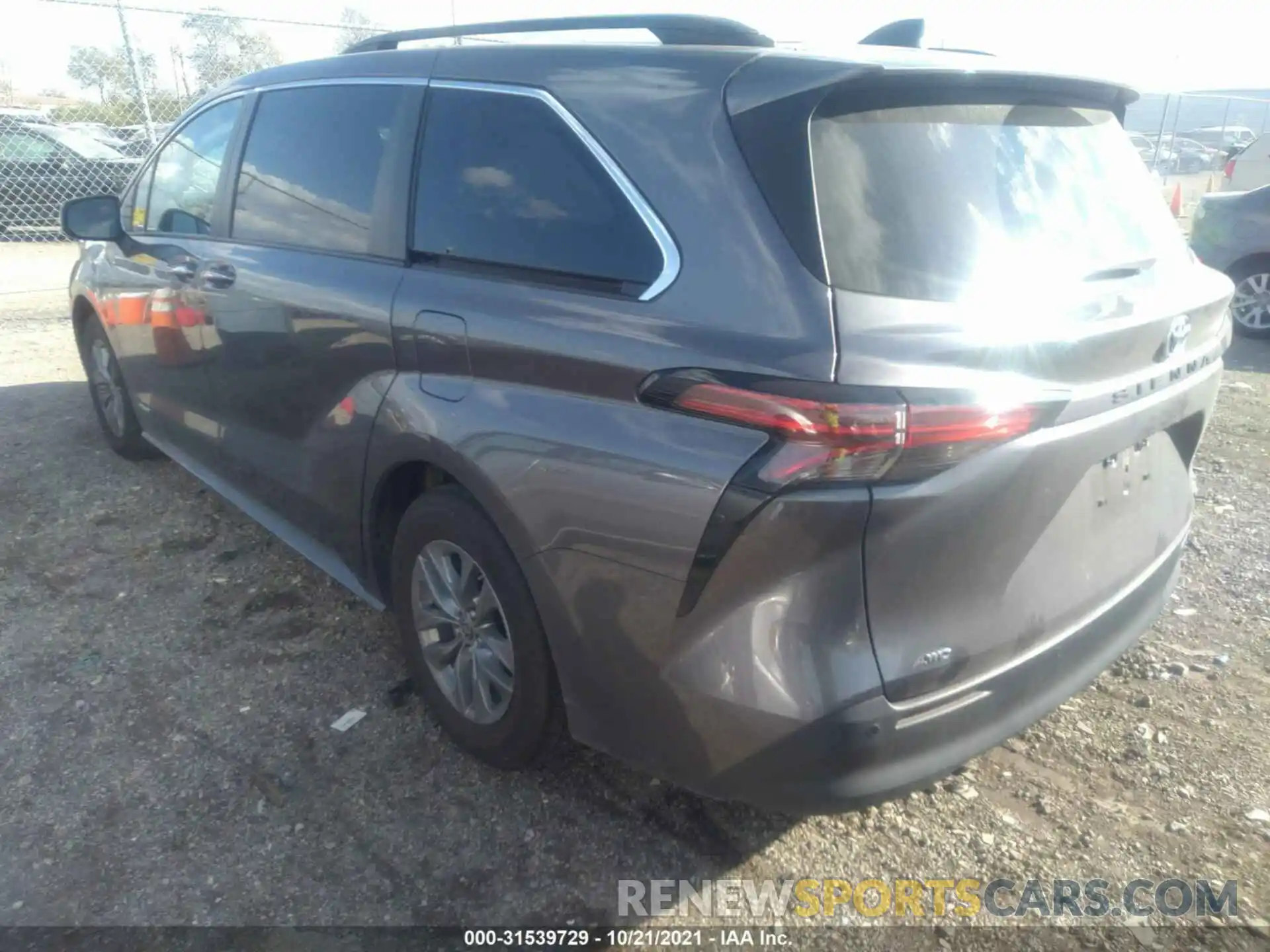 3 Photograph of a damaged car 5TDJSKFC8MS016428 TOYOTA SIENNA 2021