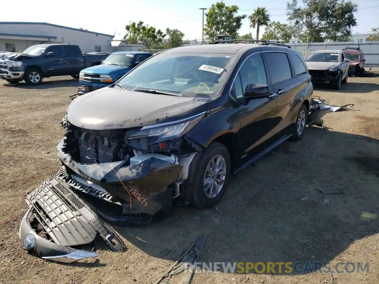 2 Photograph of a damaged car 5TDJSKFC9MS011822 TOYOTA SIENNA 2021