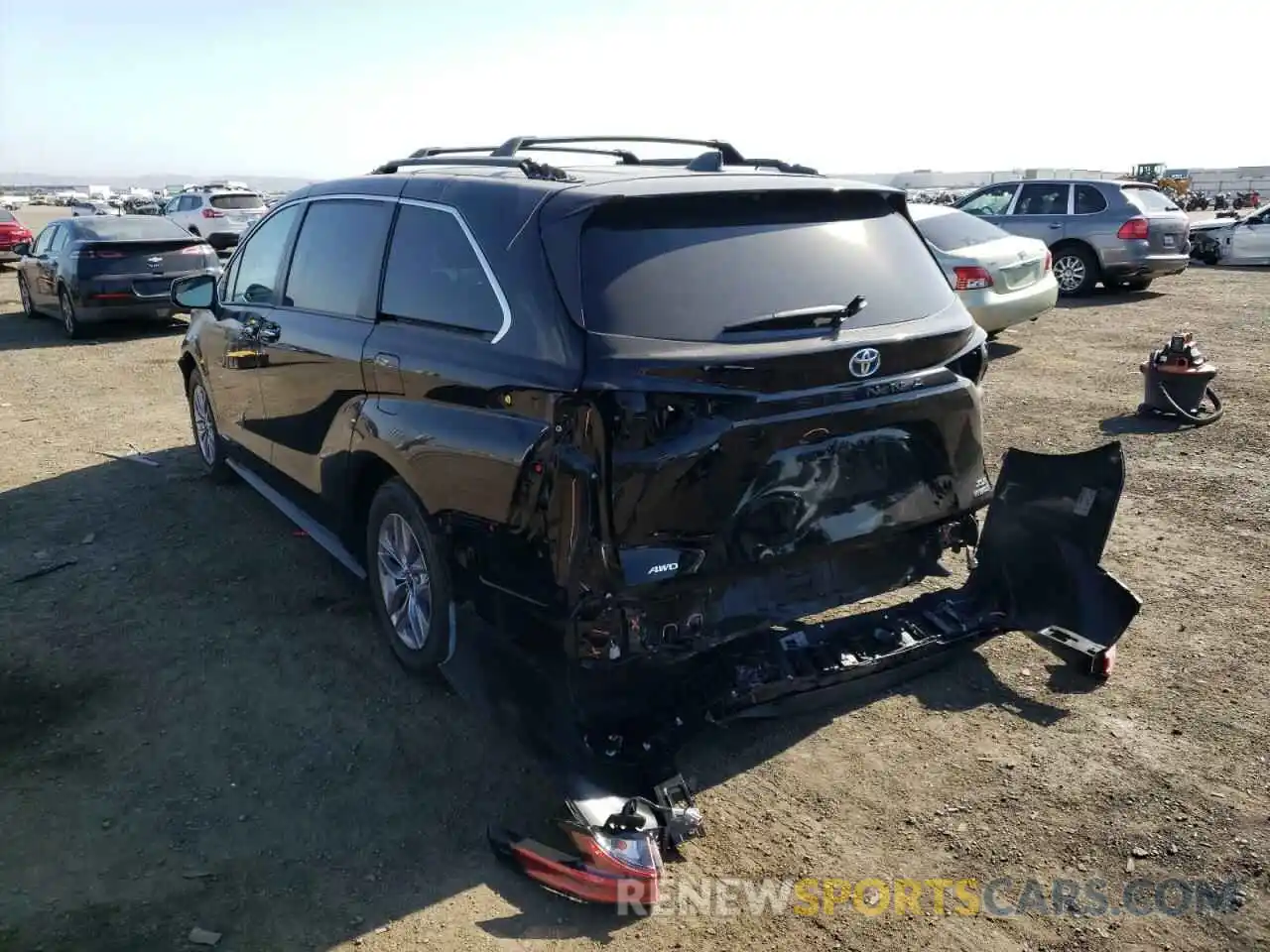 3 Photograph of a damaged car 5TDJSKFC9MS011822 TOYOTA SIENNA 2021