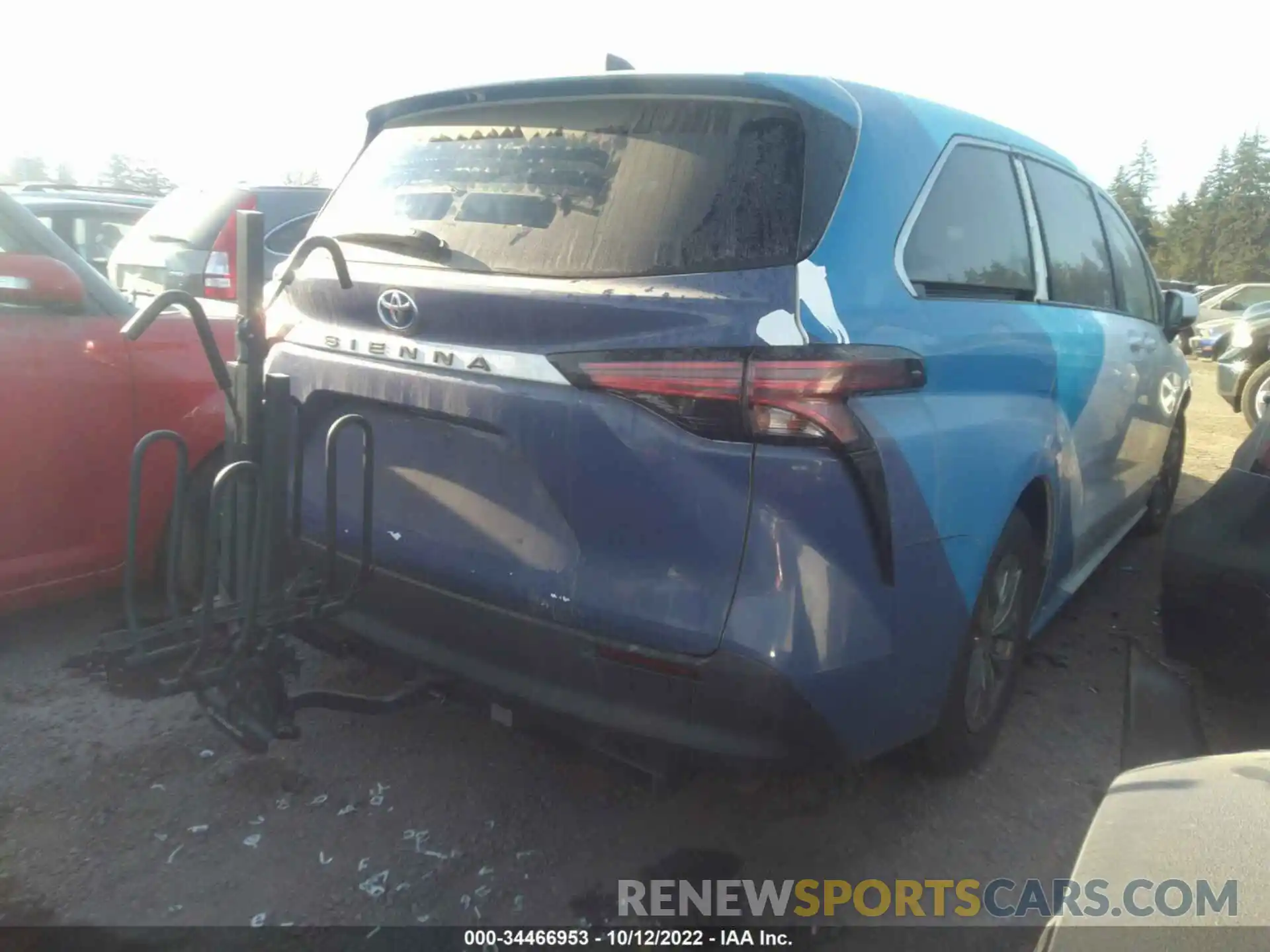 4 Photograph of a damaged car 5TDKRKEC0MS015050 TOYOTA SIENNA 2021