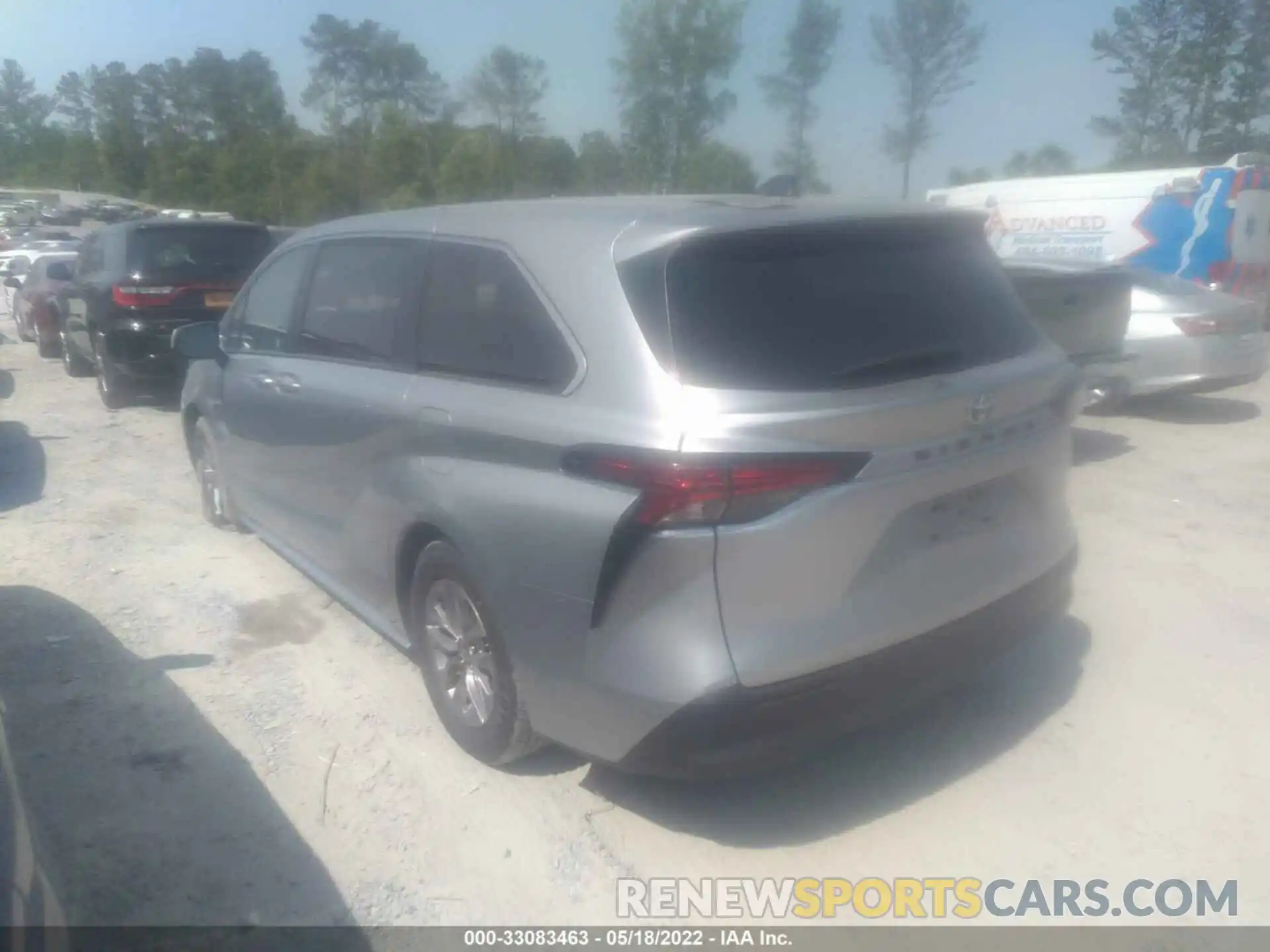 3 Photograph of a damaged car 5TDKRKEC0MS018630 TOYOTA SIENNA 2021