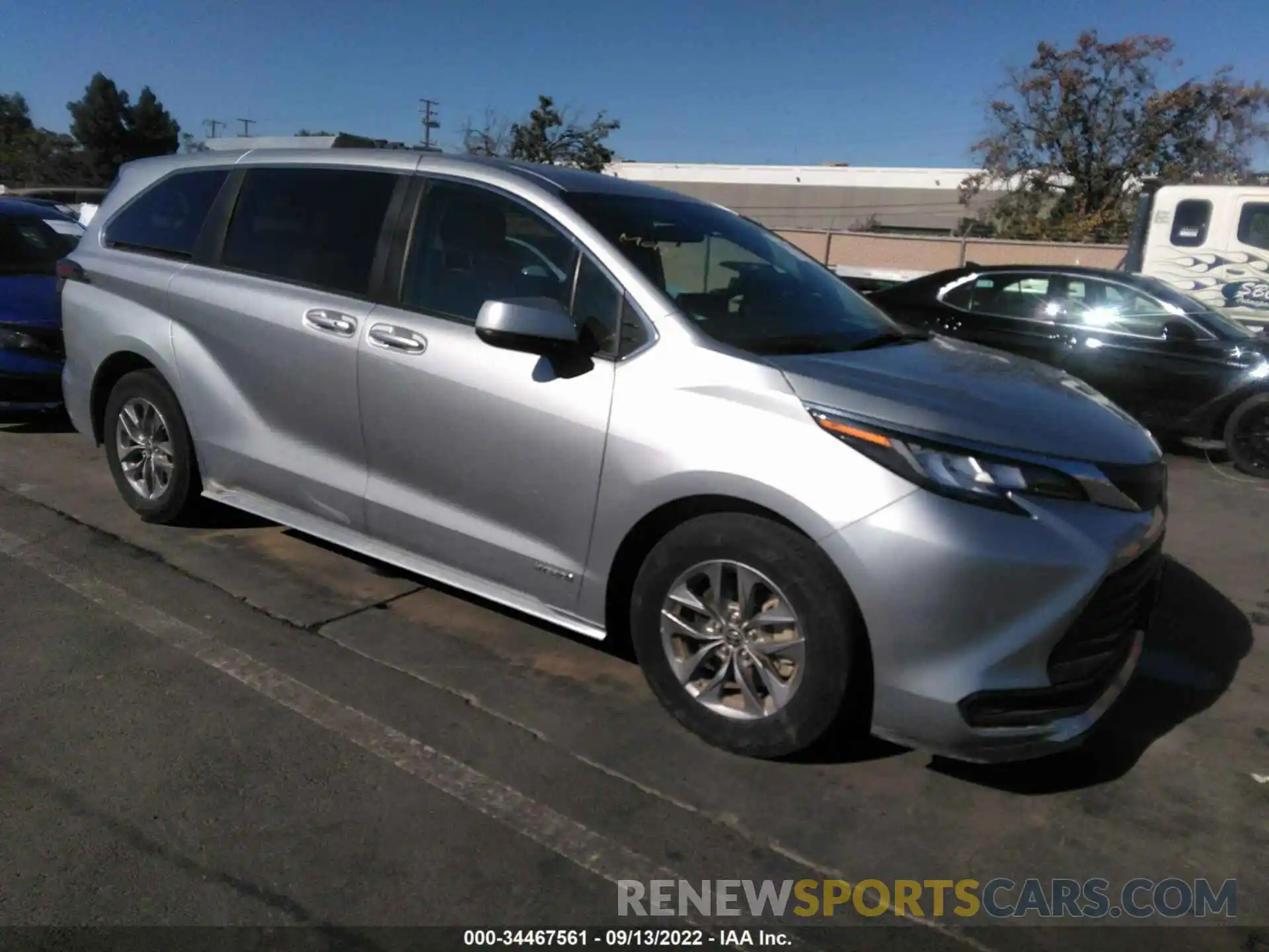 1 Photograph of a damaged car 5TDKRKEC0MS029644 TOYOTA SIENNA 2021