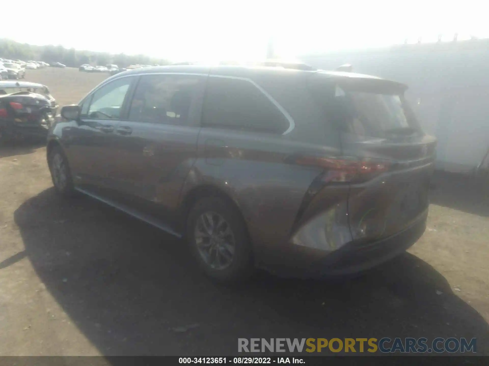 3 Фотография поврежденного автомобиля 5TDKRKEC0MS029739 TOYOTA SIENNA 2021