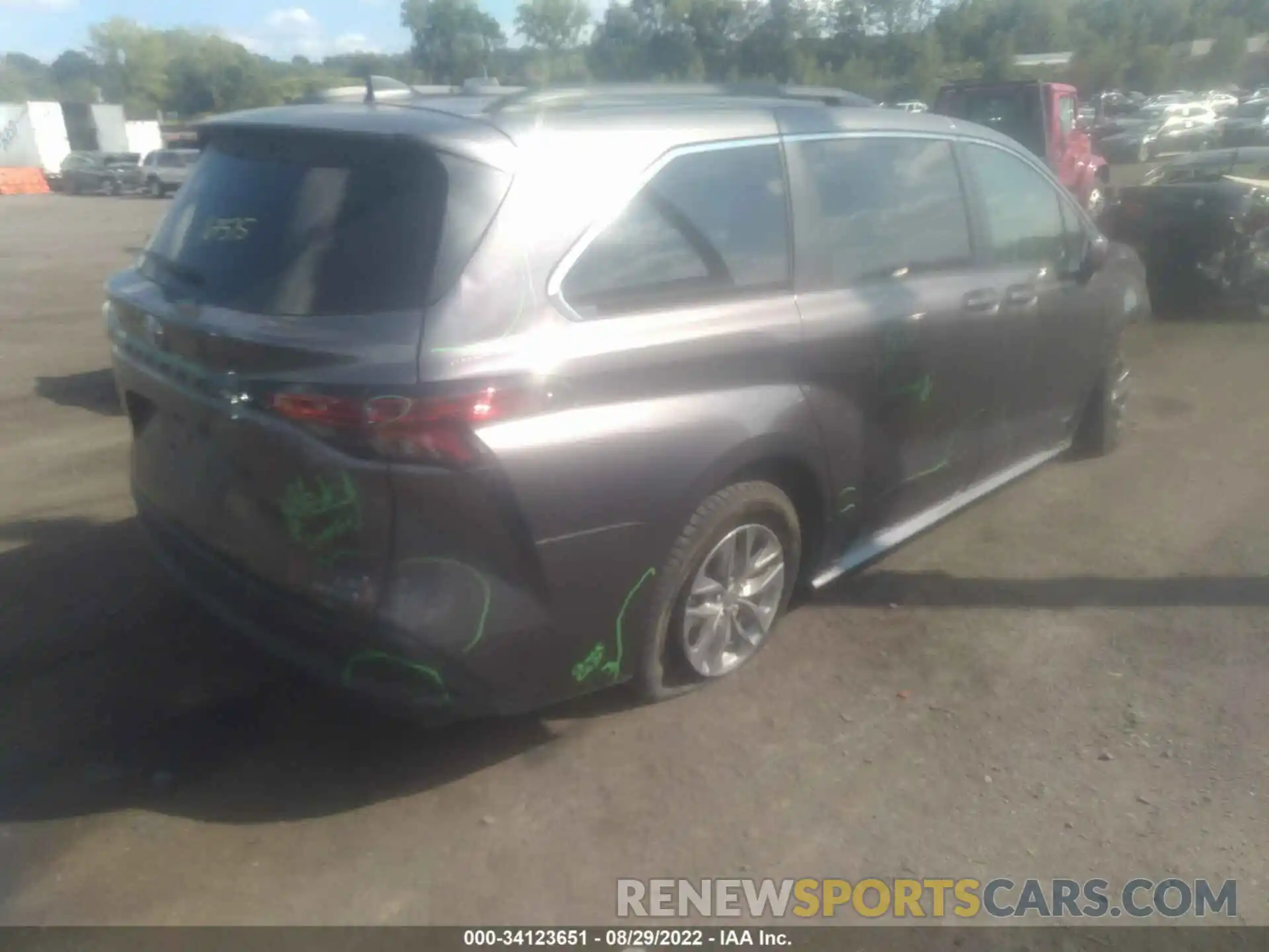 4 Фотография поврежденного автомобиля 5TDKRKEC0MS029739 TOYOTA SIENNA 2021