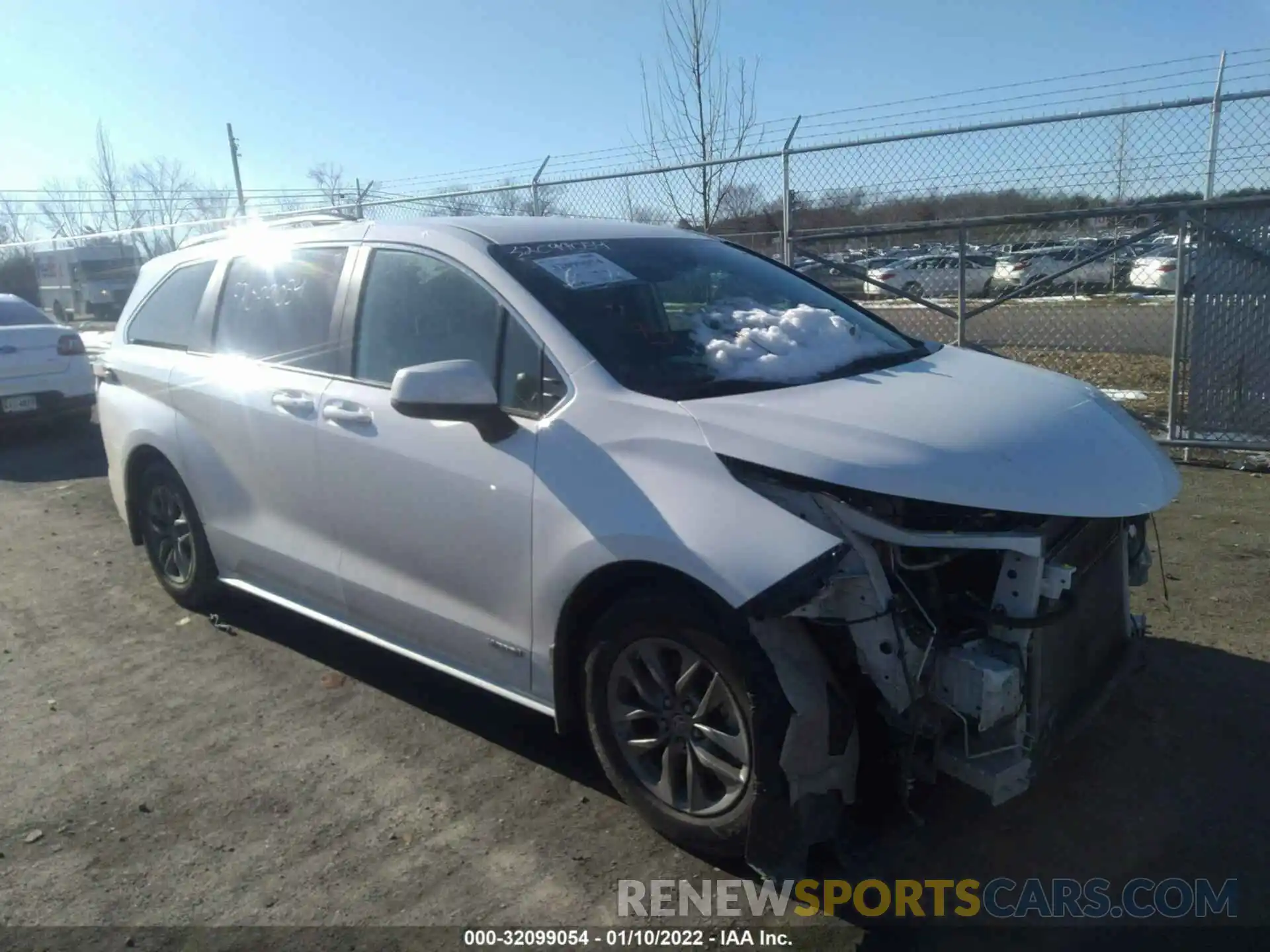 1 Photograph of a damaged car 5TDKRKEC0MS029854 TOYOTA SIENNA 2021