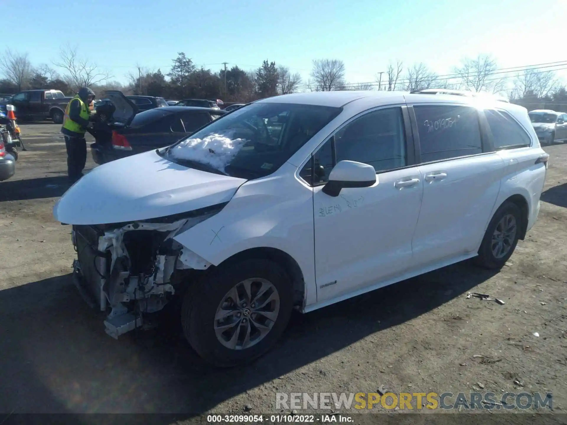 2 Фотография поврежденного автомобиля 5TDKRKEC0MS029854 TOYOTA SIENNA 2021