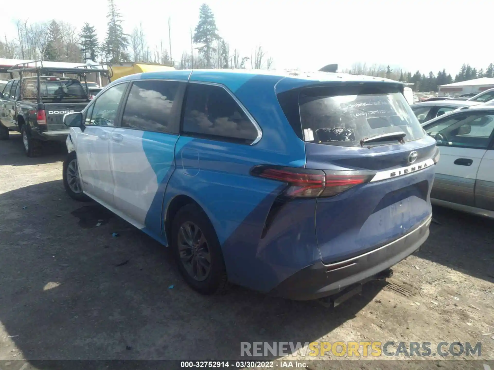 3 Фотография поврежденного автомобиля 5TDKRKEC0MS033144 TOYOTA SIENNA 2021