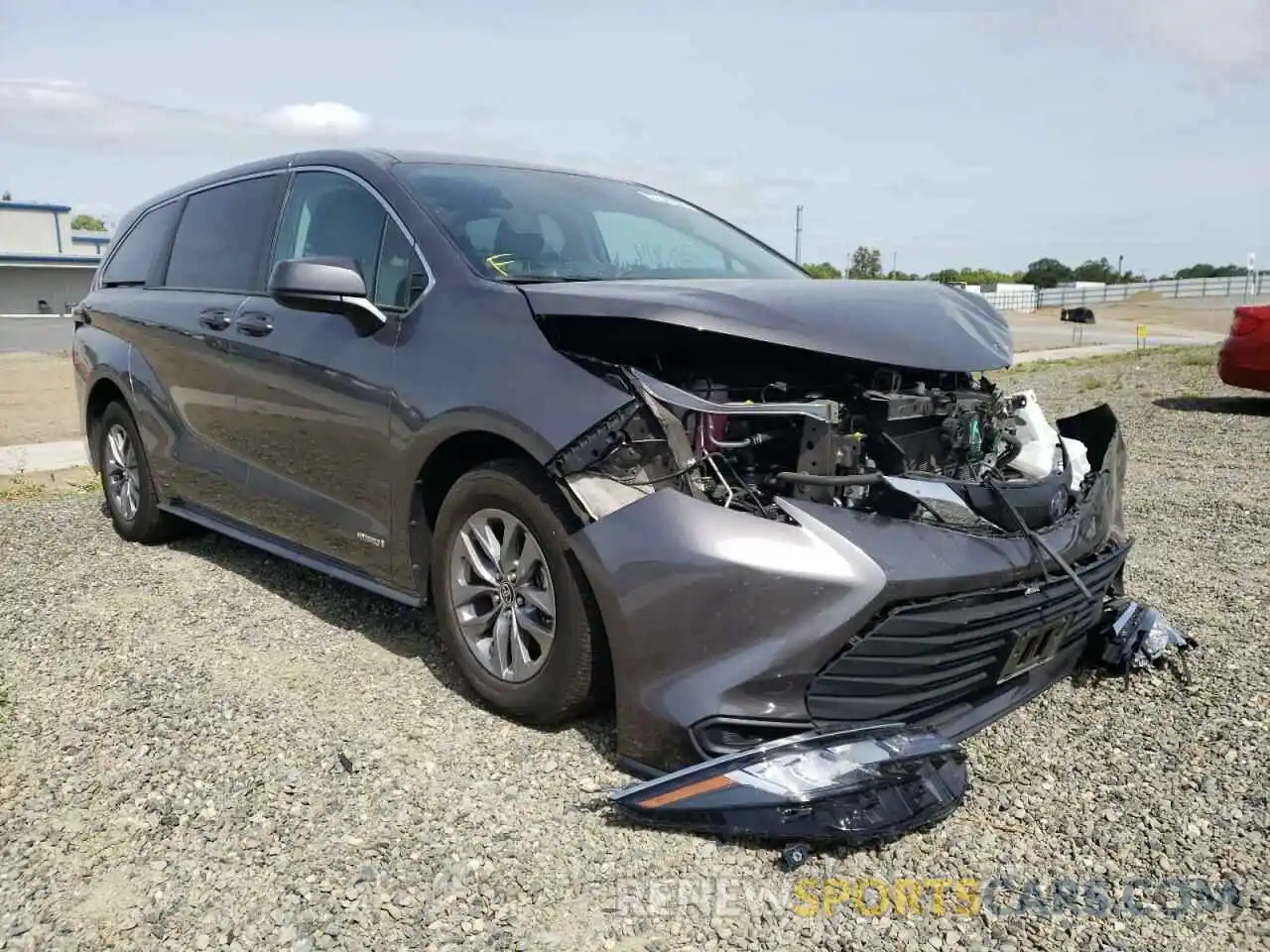 1 Photograph of a damaged car 5TDKRKEC0MS034763 TOYOTA SIENNA 2021