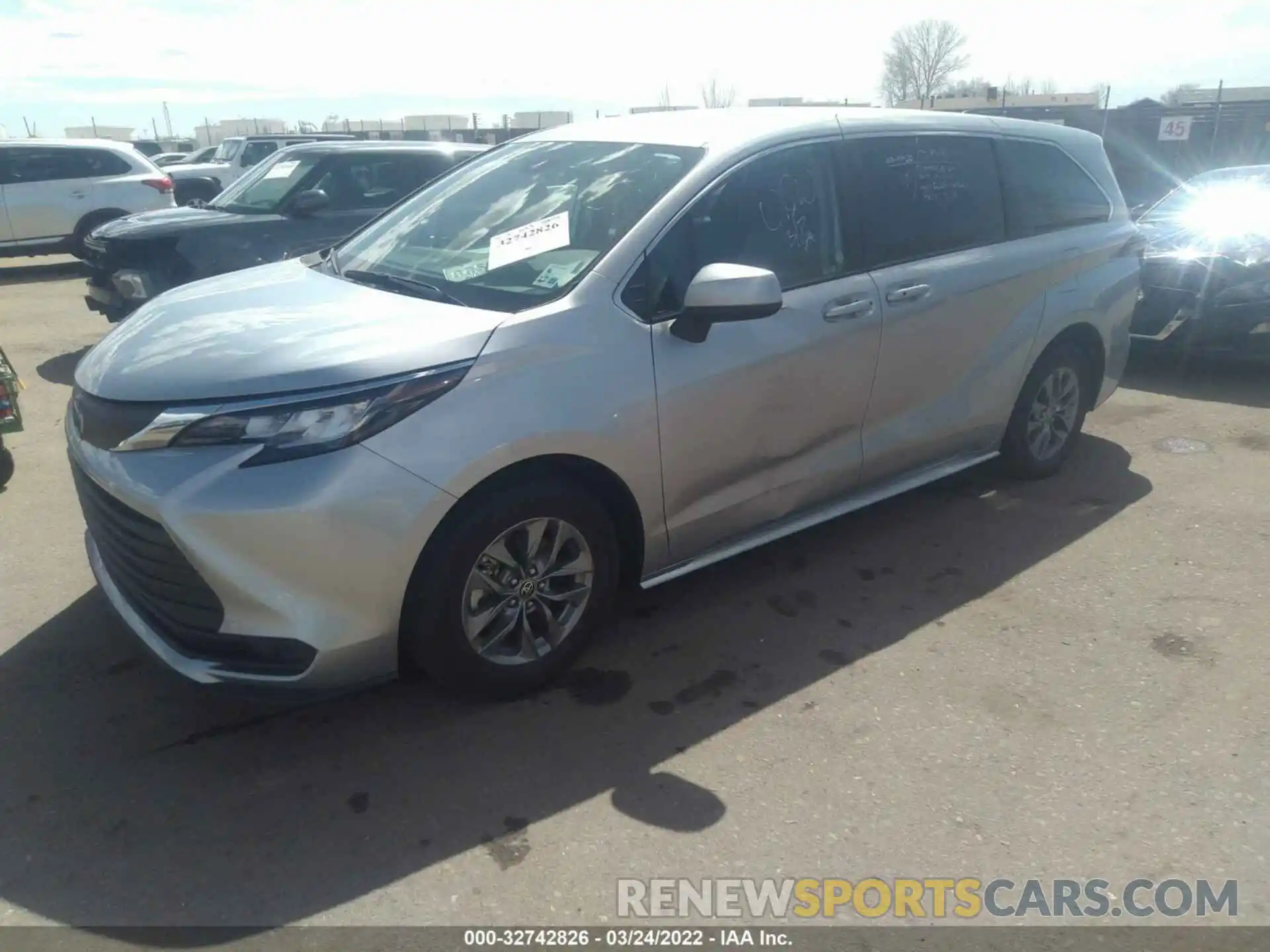 2 Photograph of a damaged car 5TDKRKEC0MS036691 TOYOTA SIENNA 2021