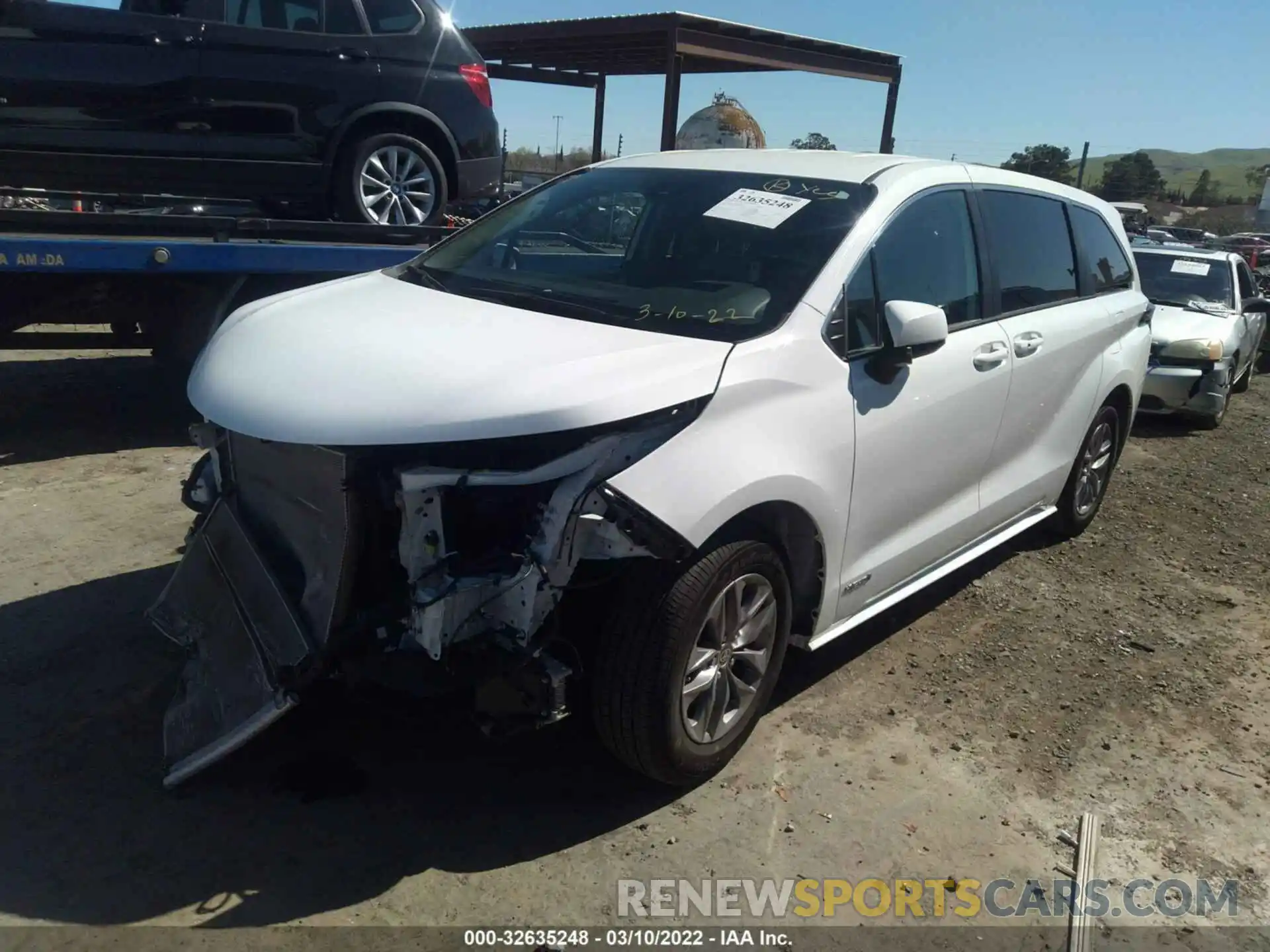 2 Photograph of a damaged car 5TDKRKEC0MS040899 TOYOTA SIENNA 2021