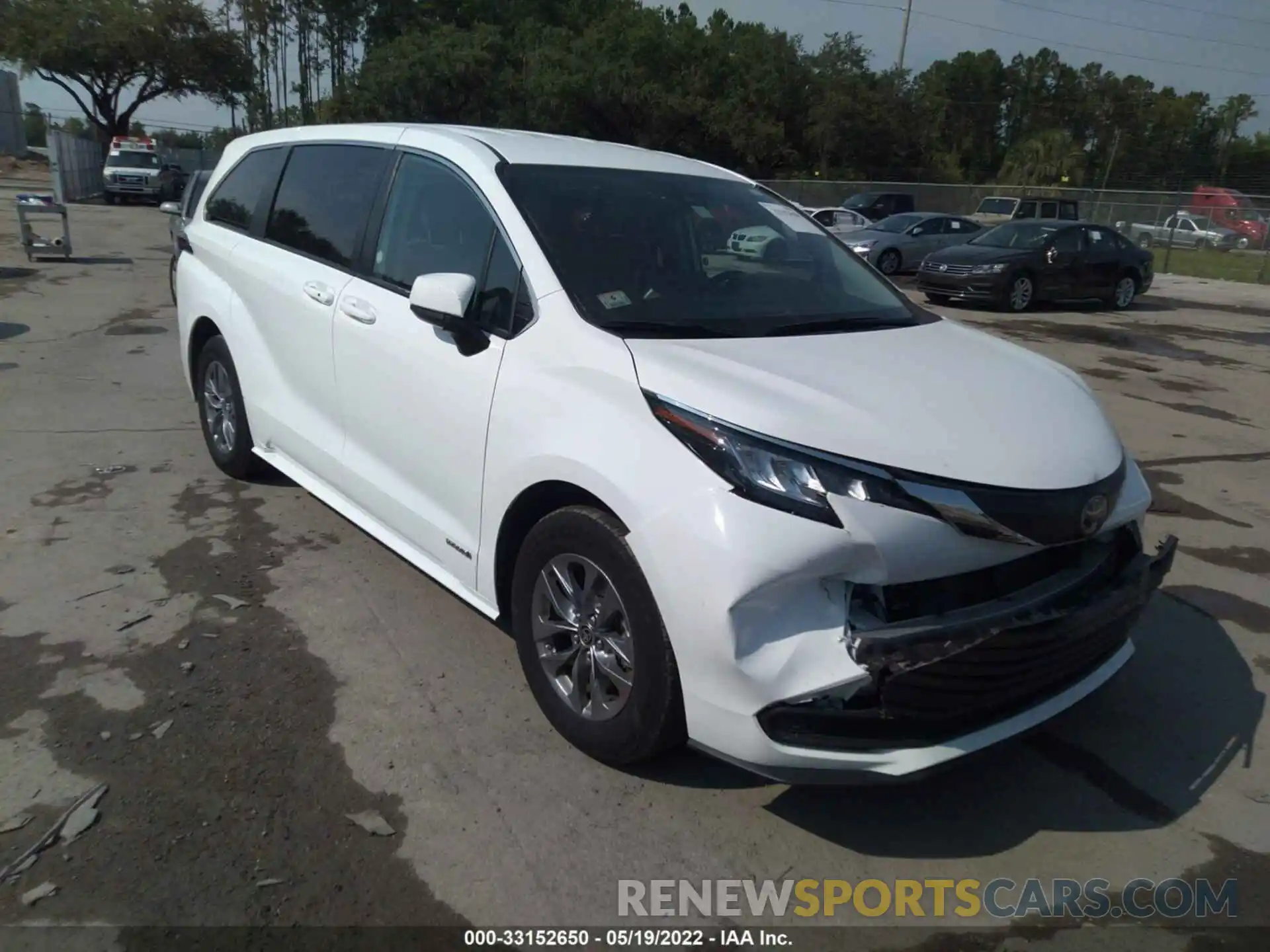 1 Photograph of a damaged car 5TDKRKEC0MS044810 TOYOTA SIENNA 2021