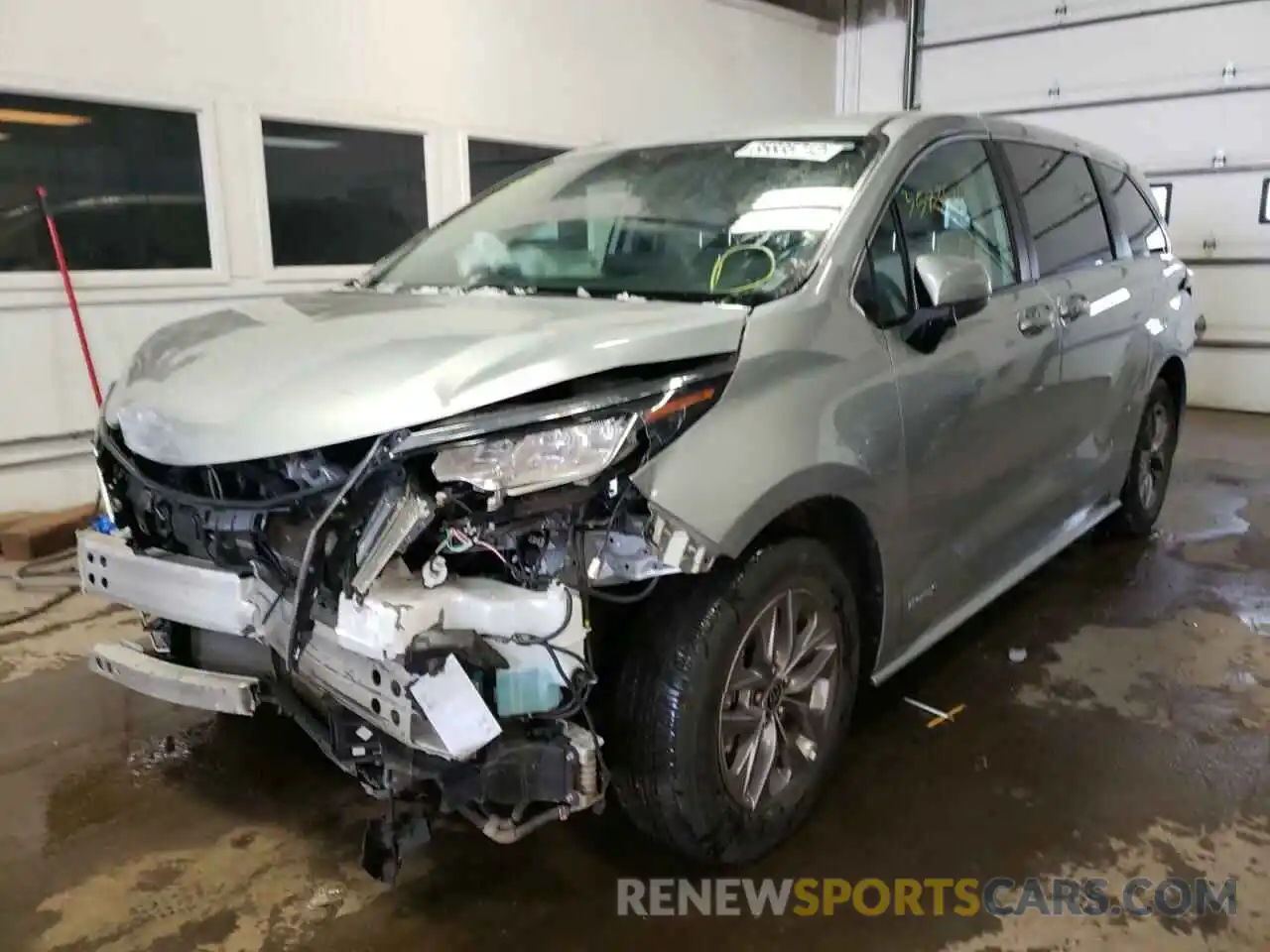 2 Photograph of a damaged car 5TDKRKEC0MS048209 TOYOTA SIENNA 2021