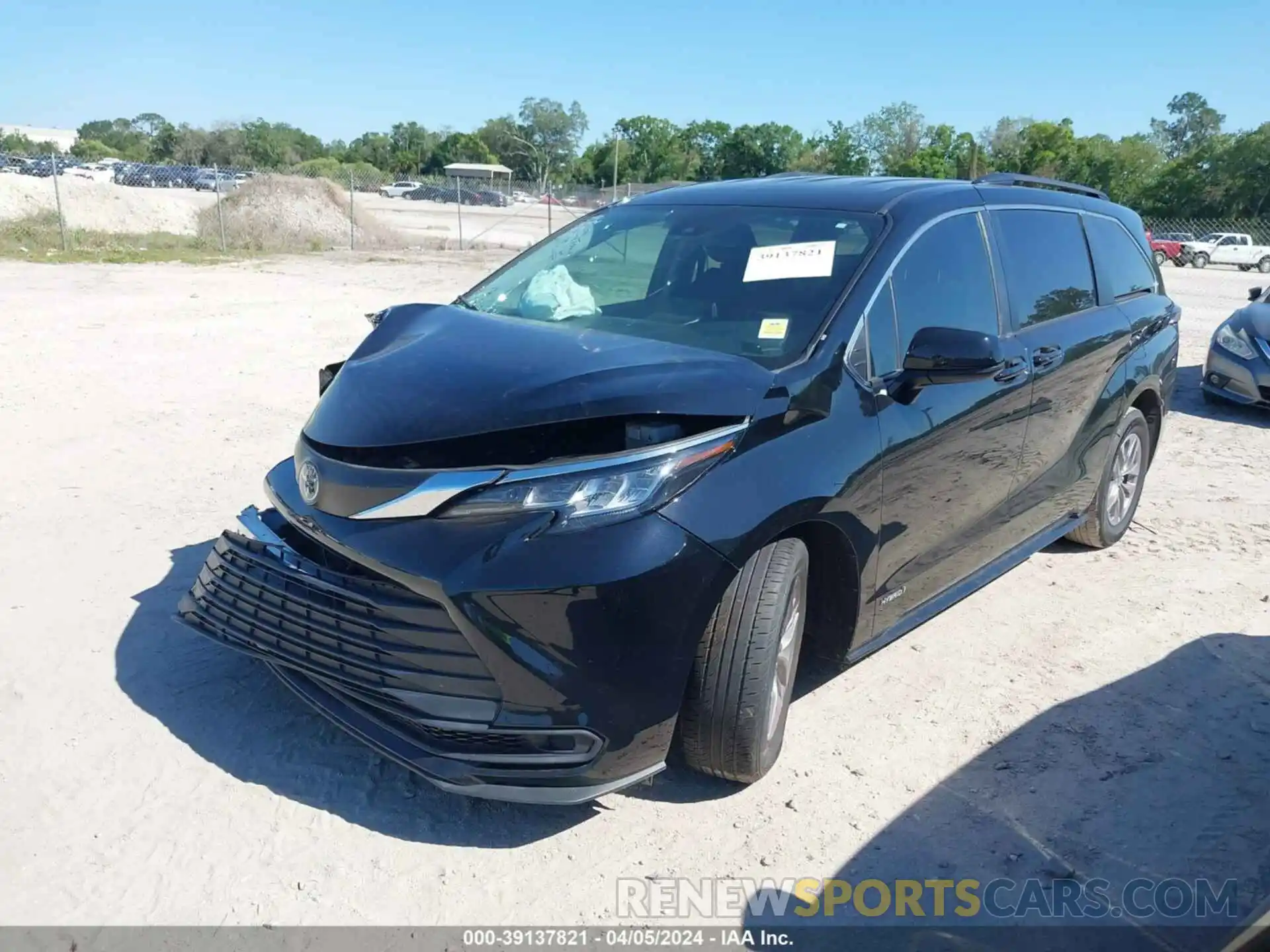 2 Photograph of a damaged car 5TDKRKEC0MS060876 TOYOTA SIENNA 2021