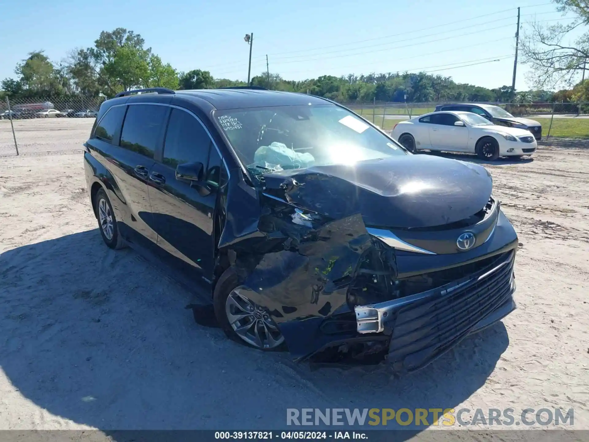 6 Photograph of a damaged car 5TDKRKEC0MS060876 TOYOTA SIENNA 2021