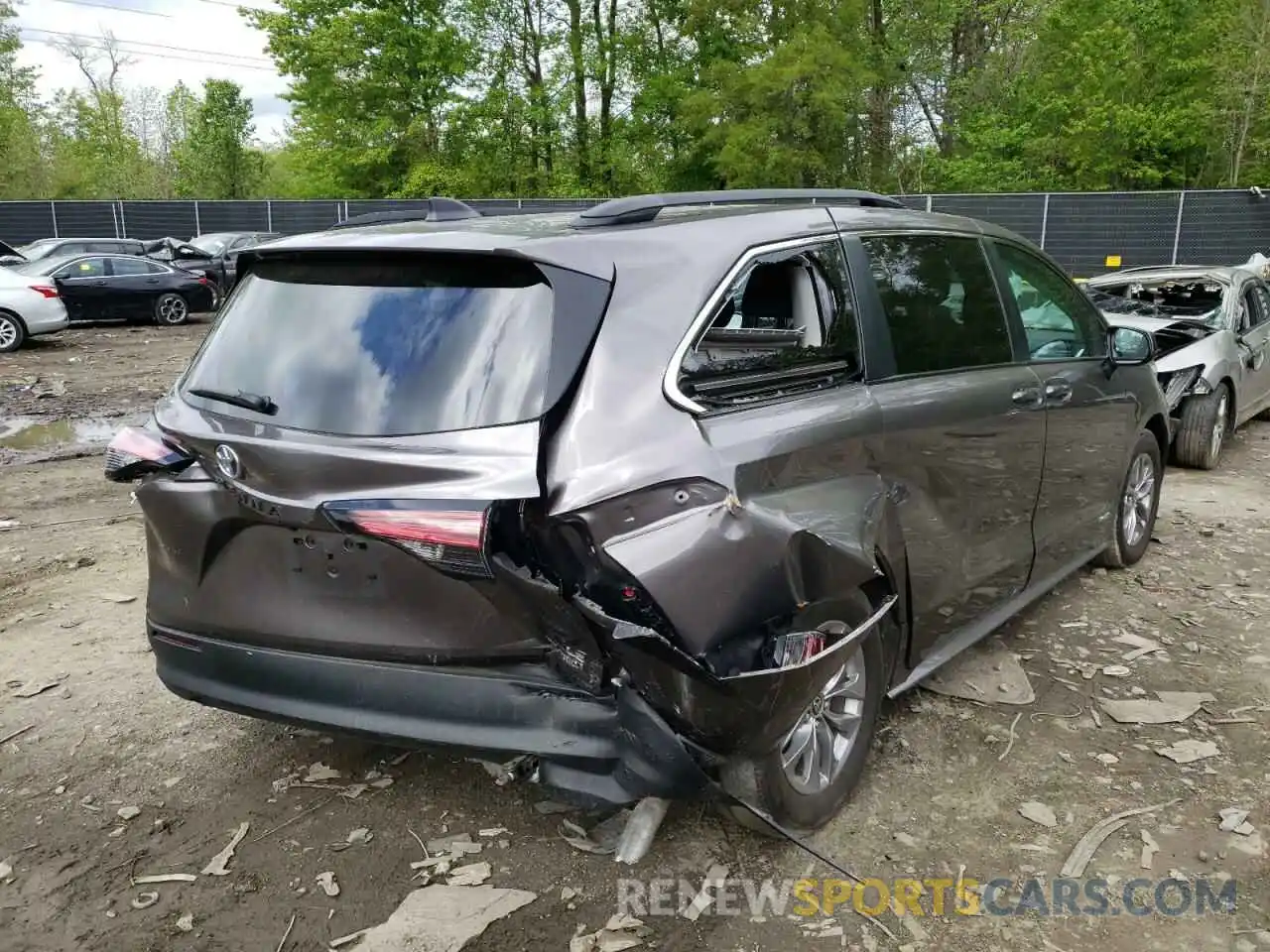 4 Фотография поврежденного автомобиля 5TDKRKEC1MS033055 TOYOTA SIENNA 2021