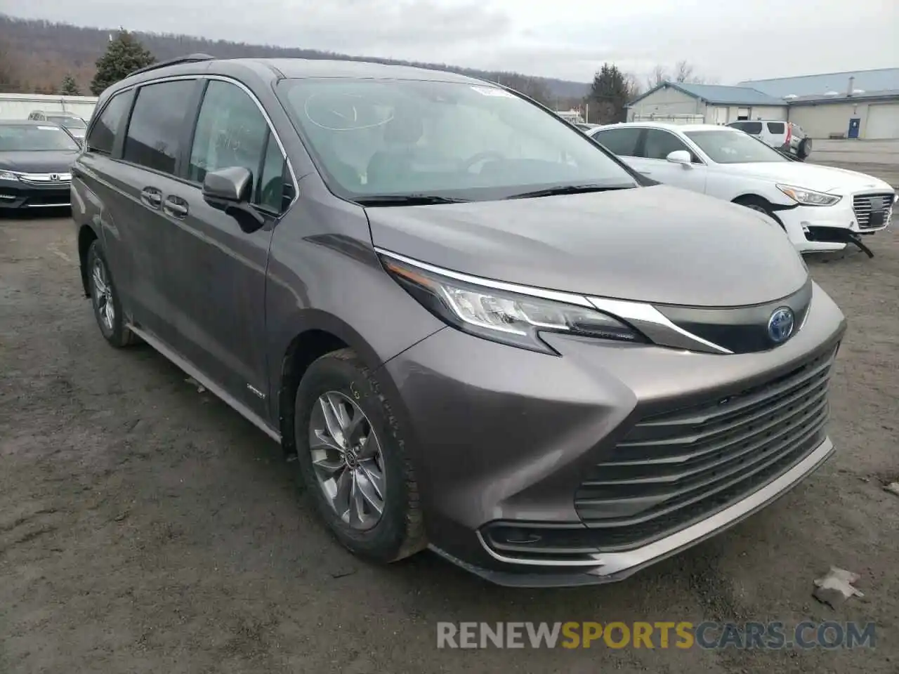 1 Photograph of a damaged car 5TDKRKEC1MS034321 TOYOTA SIENNA 2021