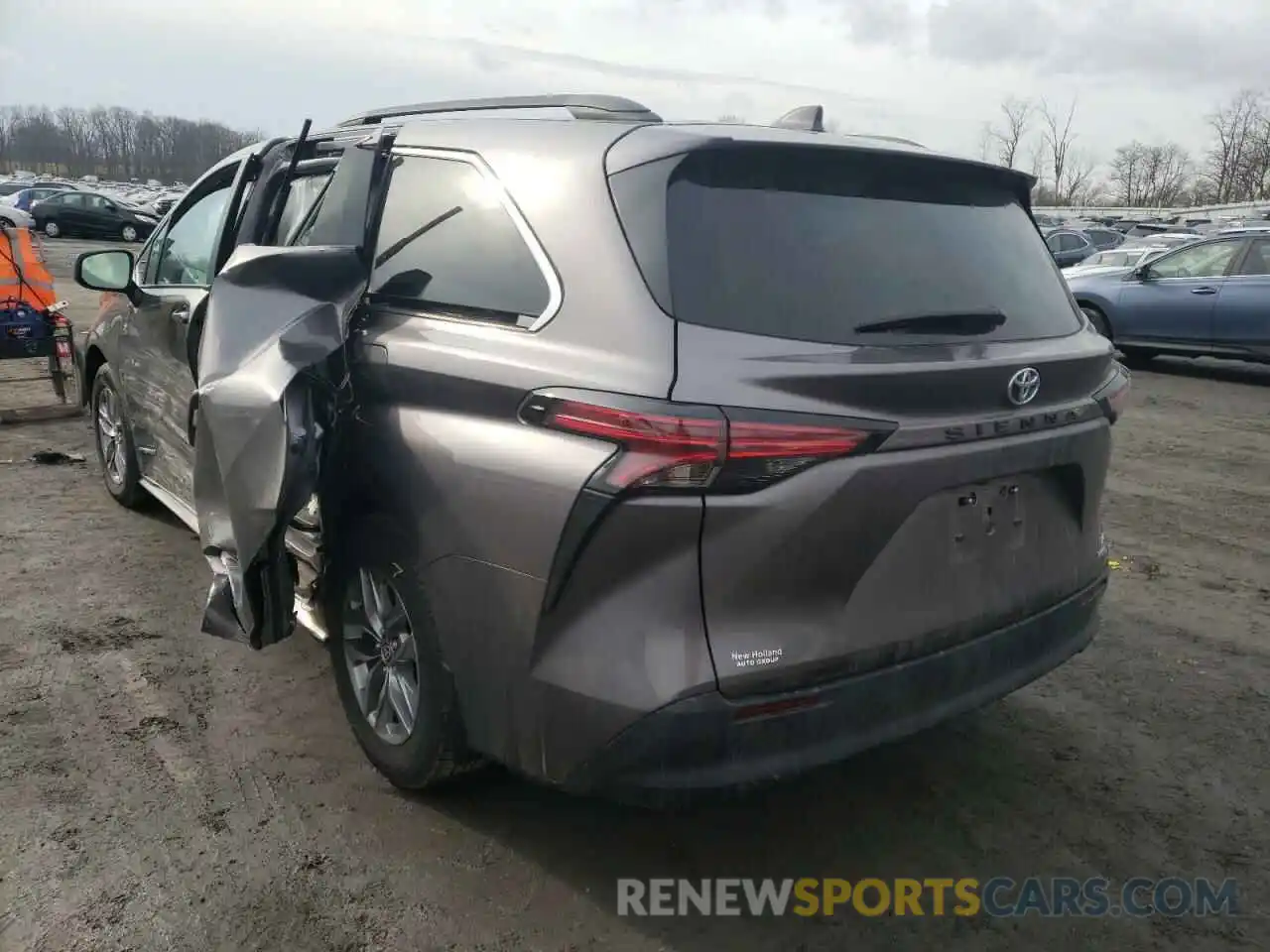 3 Photograph of a damaged car 5TDKRKEC1MS034321 TOYOTA SIENNA 2021