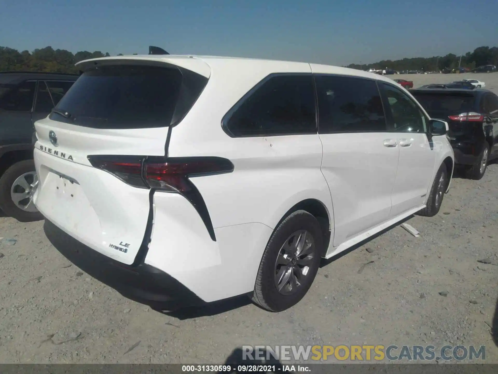 4 Photograph of a damaged car 5TDKRKEC1MS034660 TOYOTA SIENNA 2021