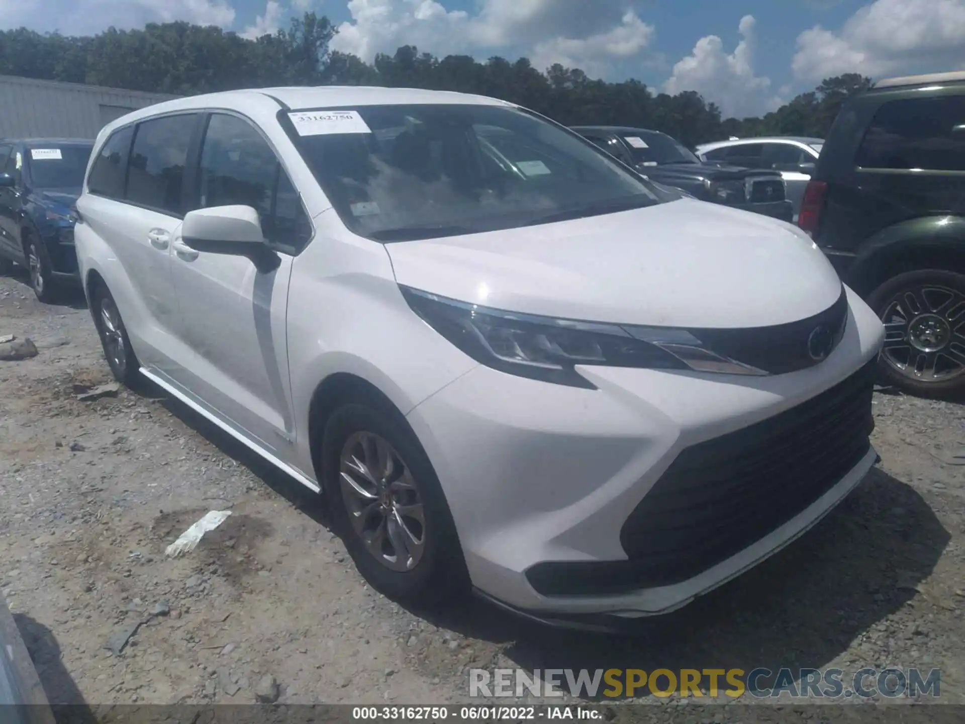 1 Photograph of a damaged car 5TDKRKEC1MS036487 TOYOTA SIENNA 2021