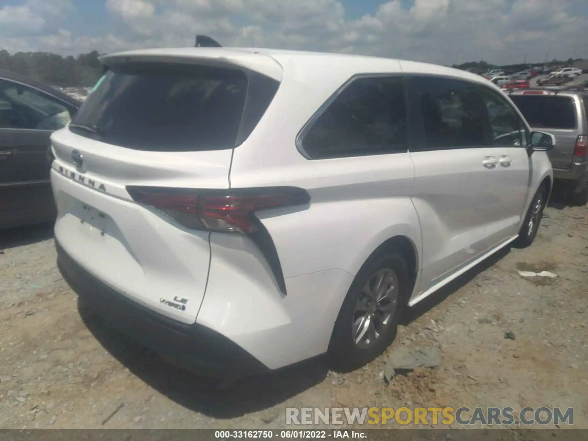 4 Photograph of a damaged car 5TDKRKEC1MS036487 TOYOTA SIENNA 2021