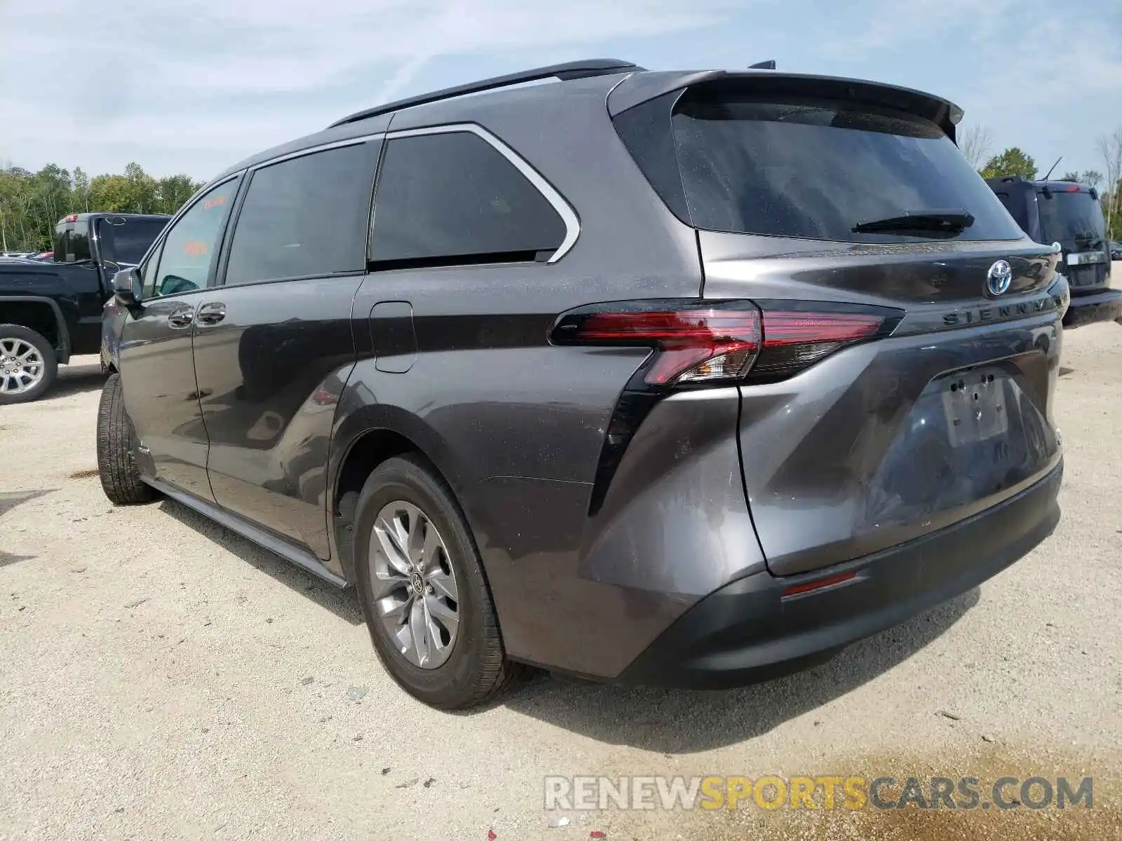 3 Photograph of a damaged car 5TDKRKEC1MS041270 TOYOTA SIENNA 2021