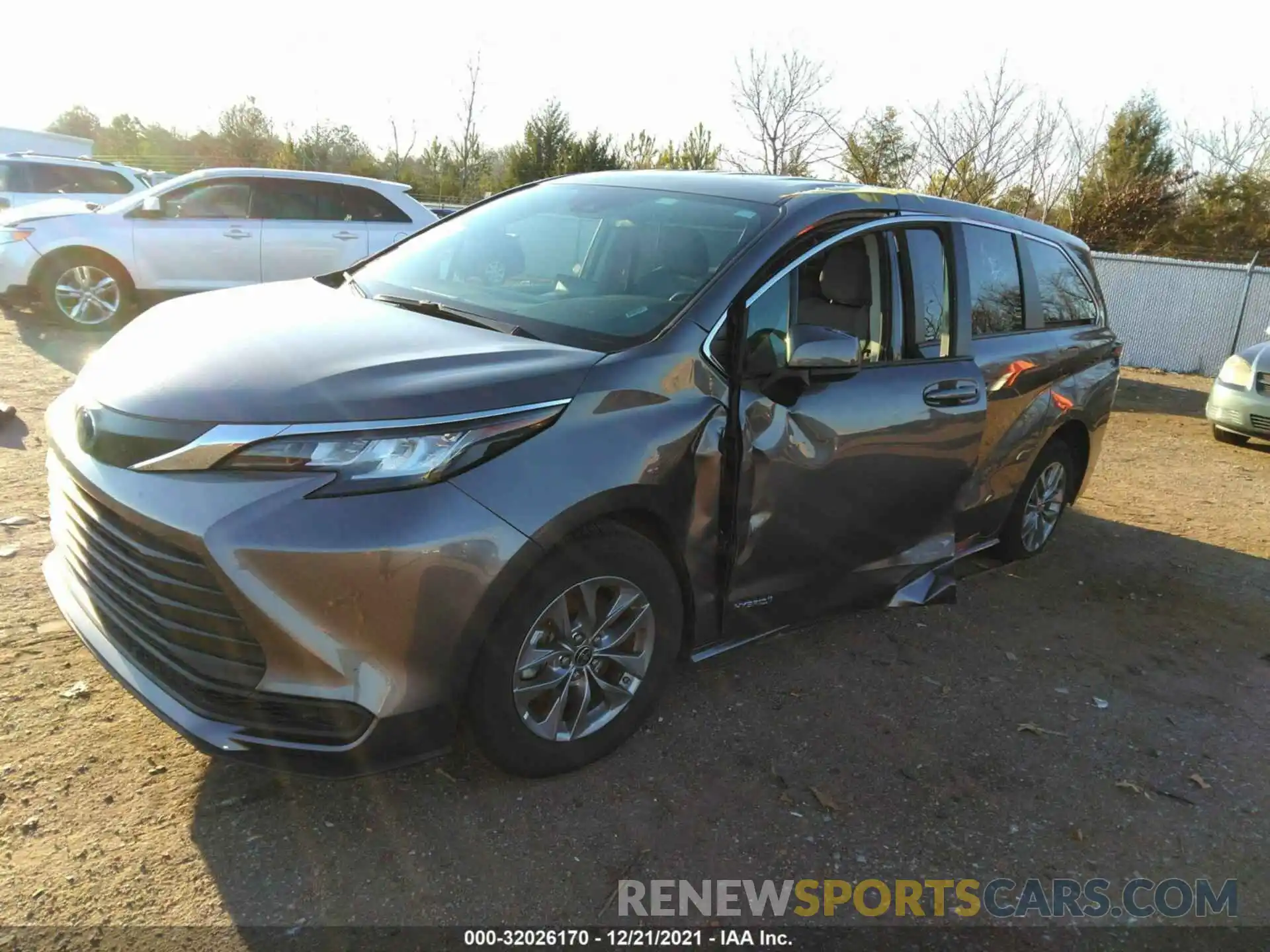 2 Photograph of a damaged car 5TDKRKEC1MS045643 TOYOTA SIENNA 2021