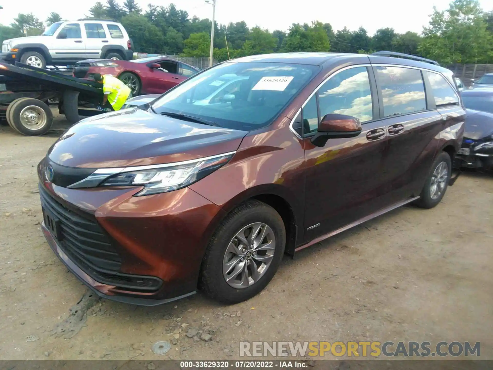 2 Photograph of a damaged car 5TDKRKEC1MS062555 TOYOTA SIENNA 2021